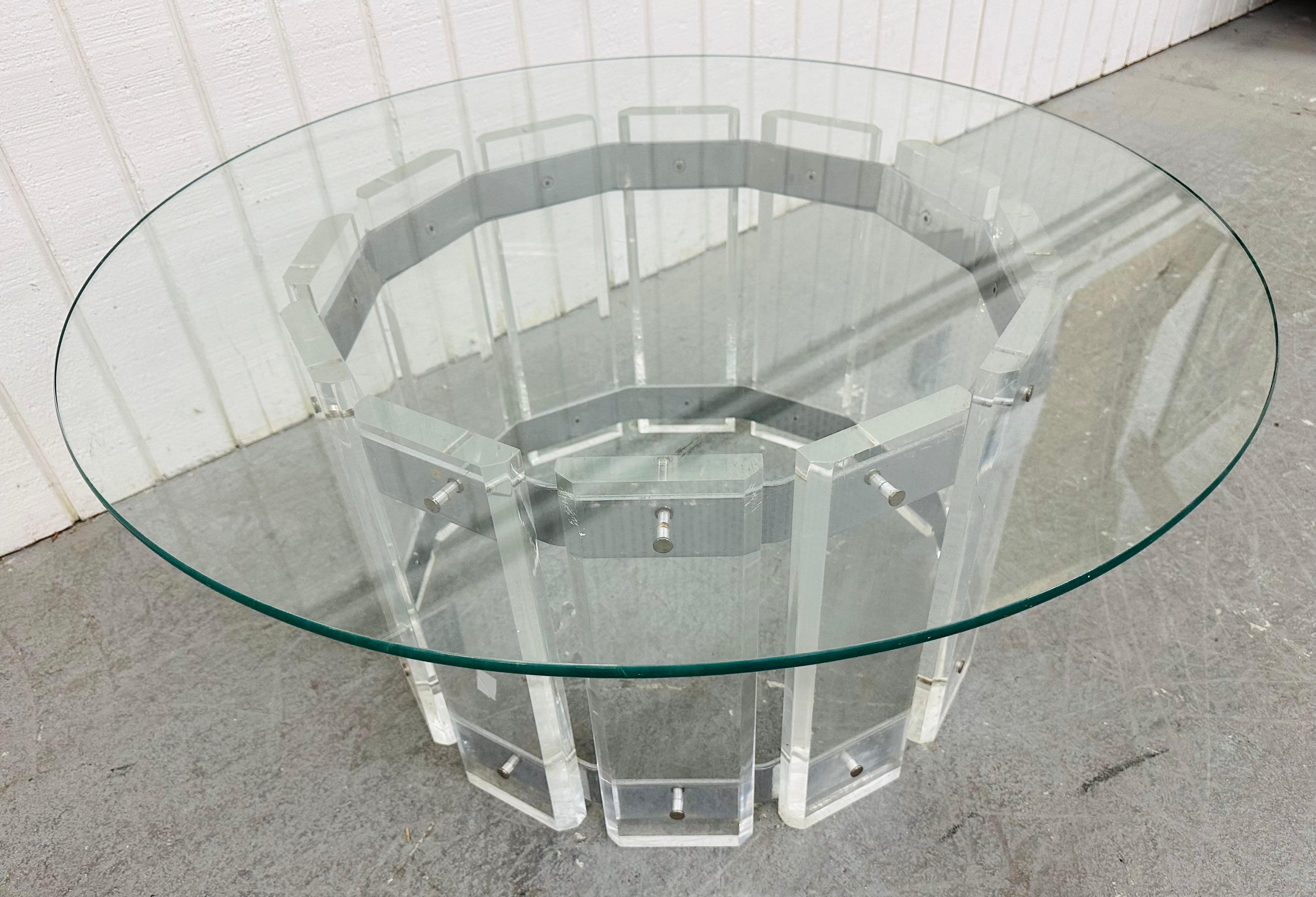 Postmoderne Table basse vintage moderne en Lucite avec plateau en verre en vente