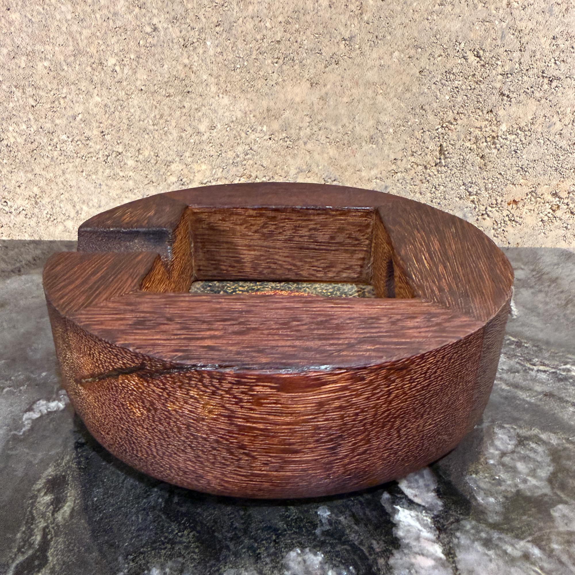 Vintage Modern Handcrafted Aschenbecher Exotic Wood & Emaille Studio A (Mitte des 20. Jahrhunderts) im Angebot