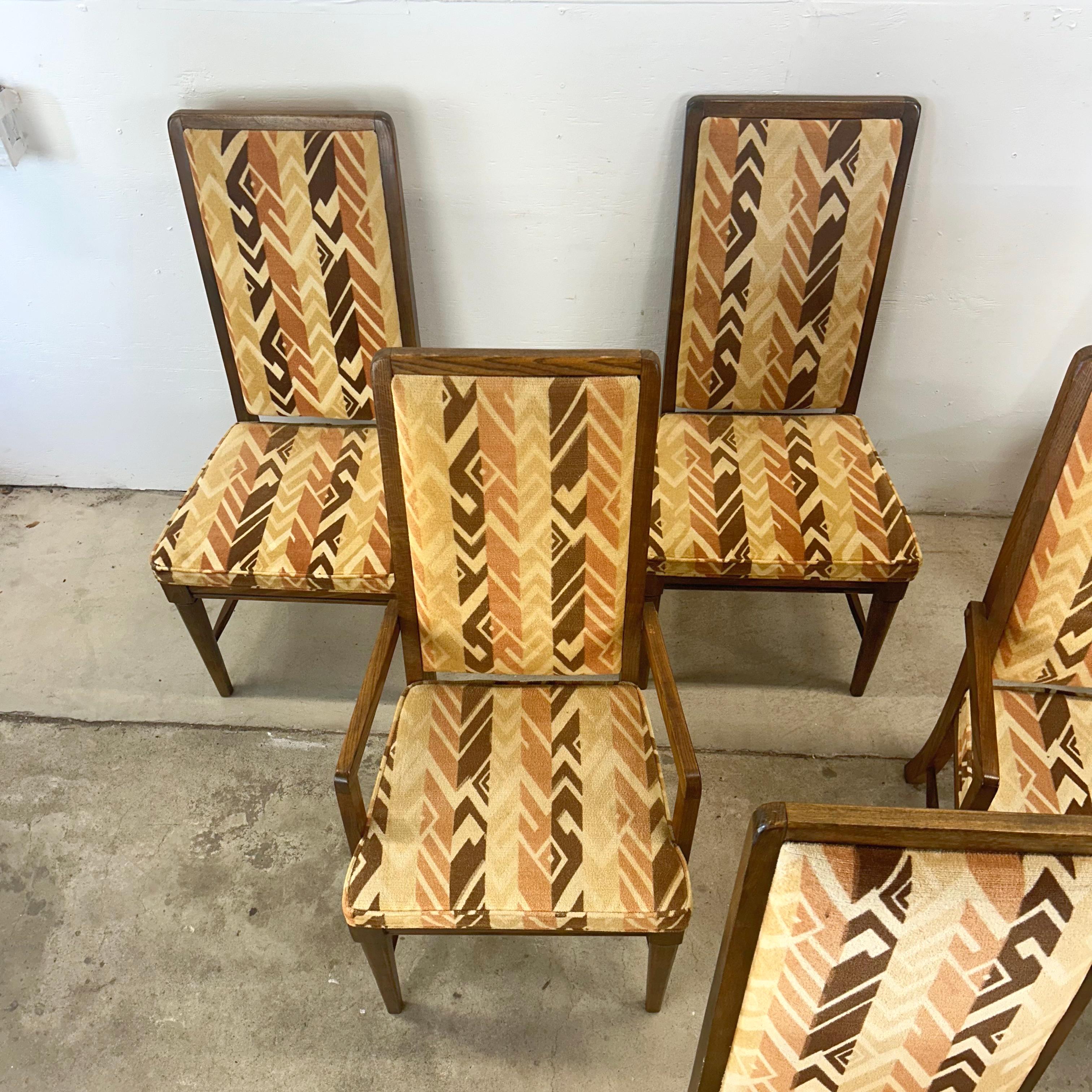 Mid-Century Modern Chaises de salle à manger à dossier haut The Moderns - set of Six en vente