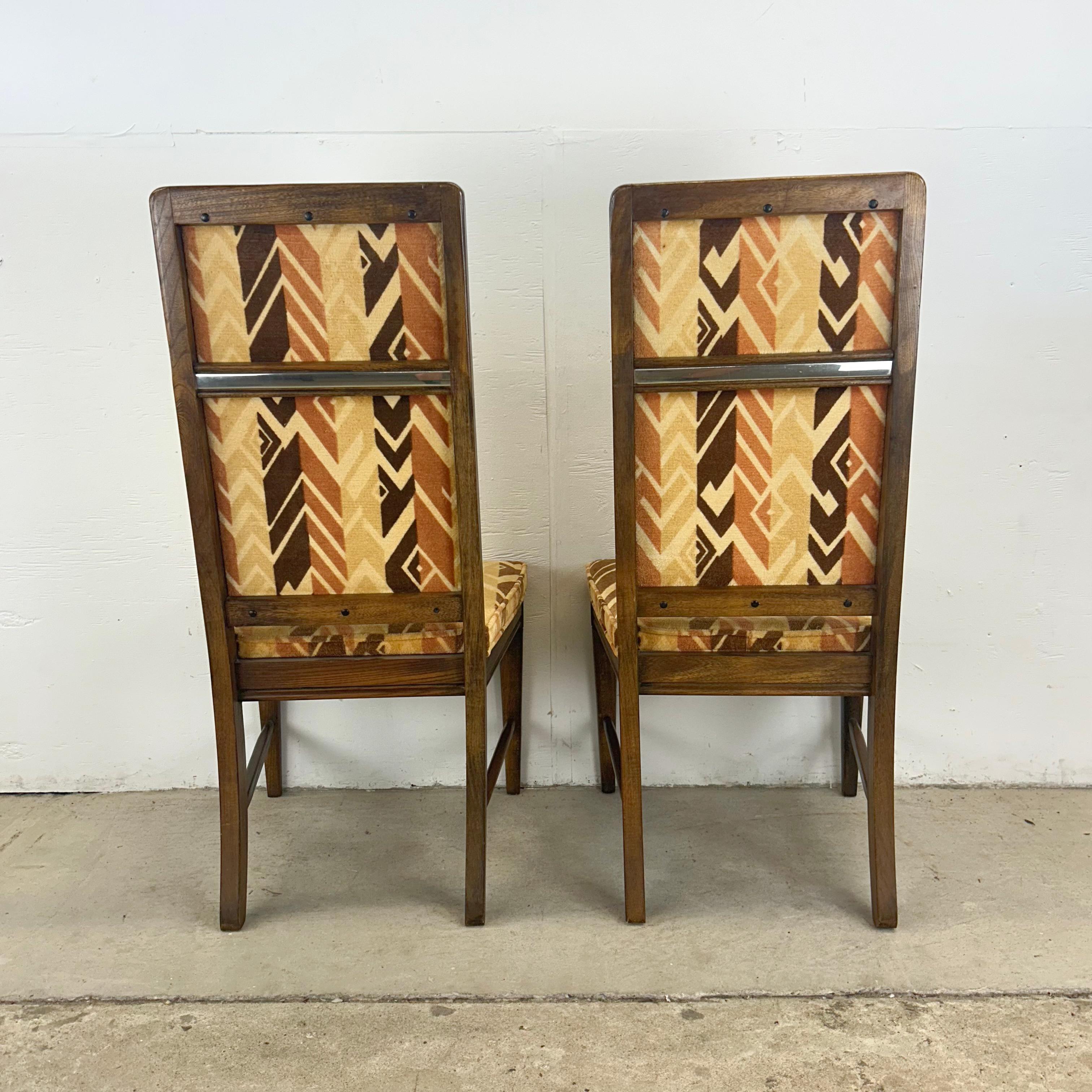 Tissu d'ameublement Chaises de salle à manger à dossier haut The Moderns - set of Six en vente