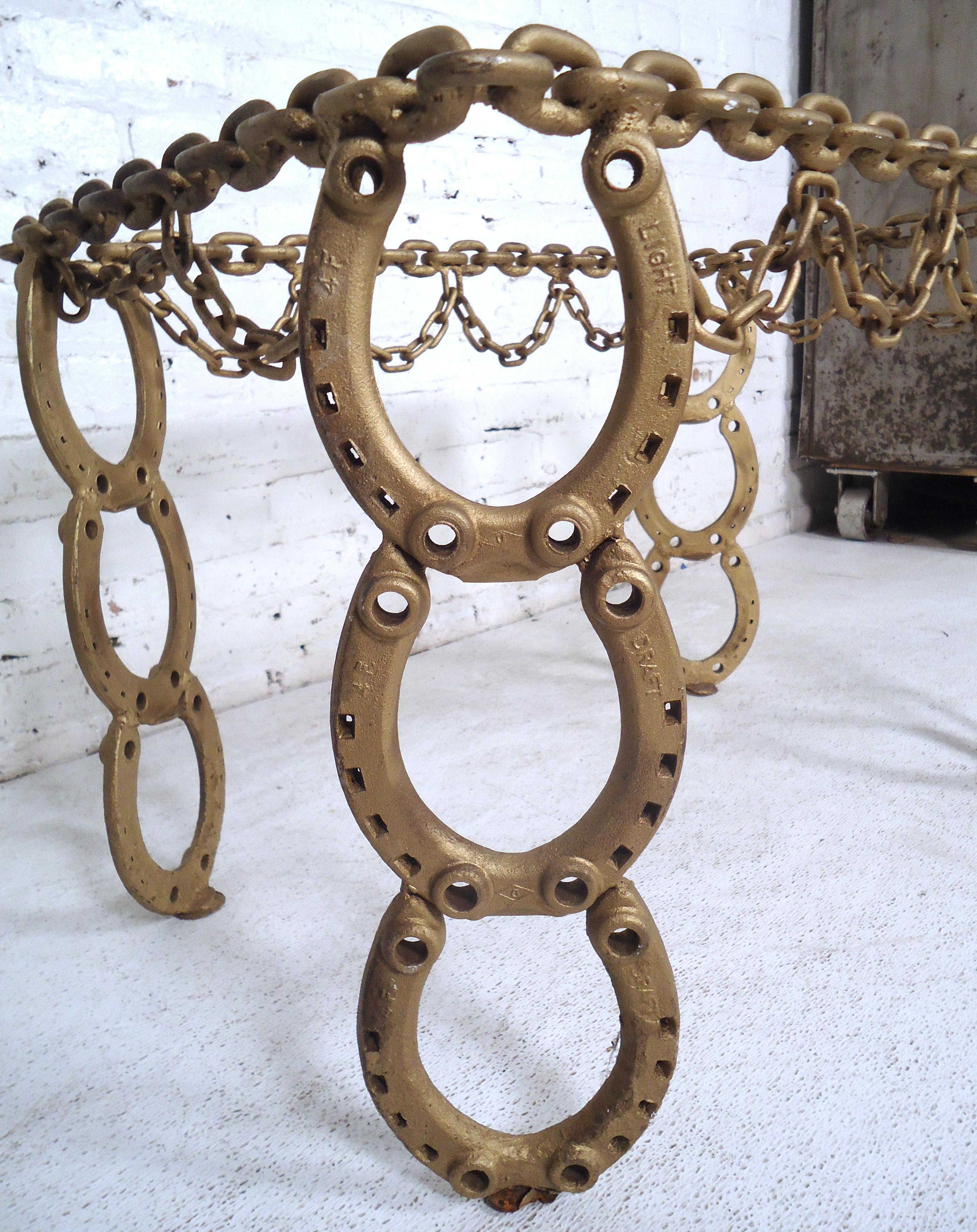 Table d'appoint en fer moderne et vintage en vente 2