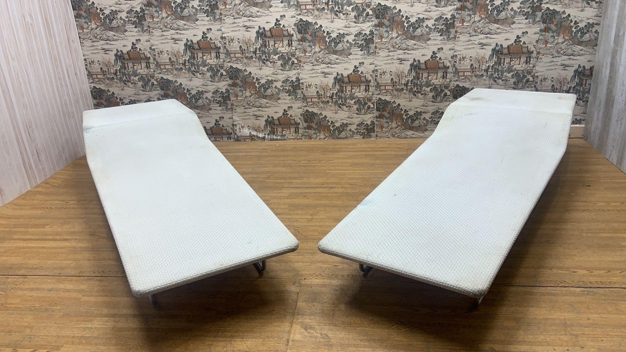 Vintage Modern Italienische 2 Sand und 2 Surf Liegestühle von Francesco Rota für Paola Lenti - 4er Set

Die Stühle sind gebeizt und werden zum Aufpolstern verkauft.

CIRCA 2010

2 - Surf-Sonnenliegen

Surf, entworfen von Francesco Rota für Paola
