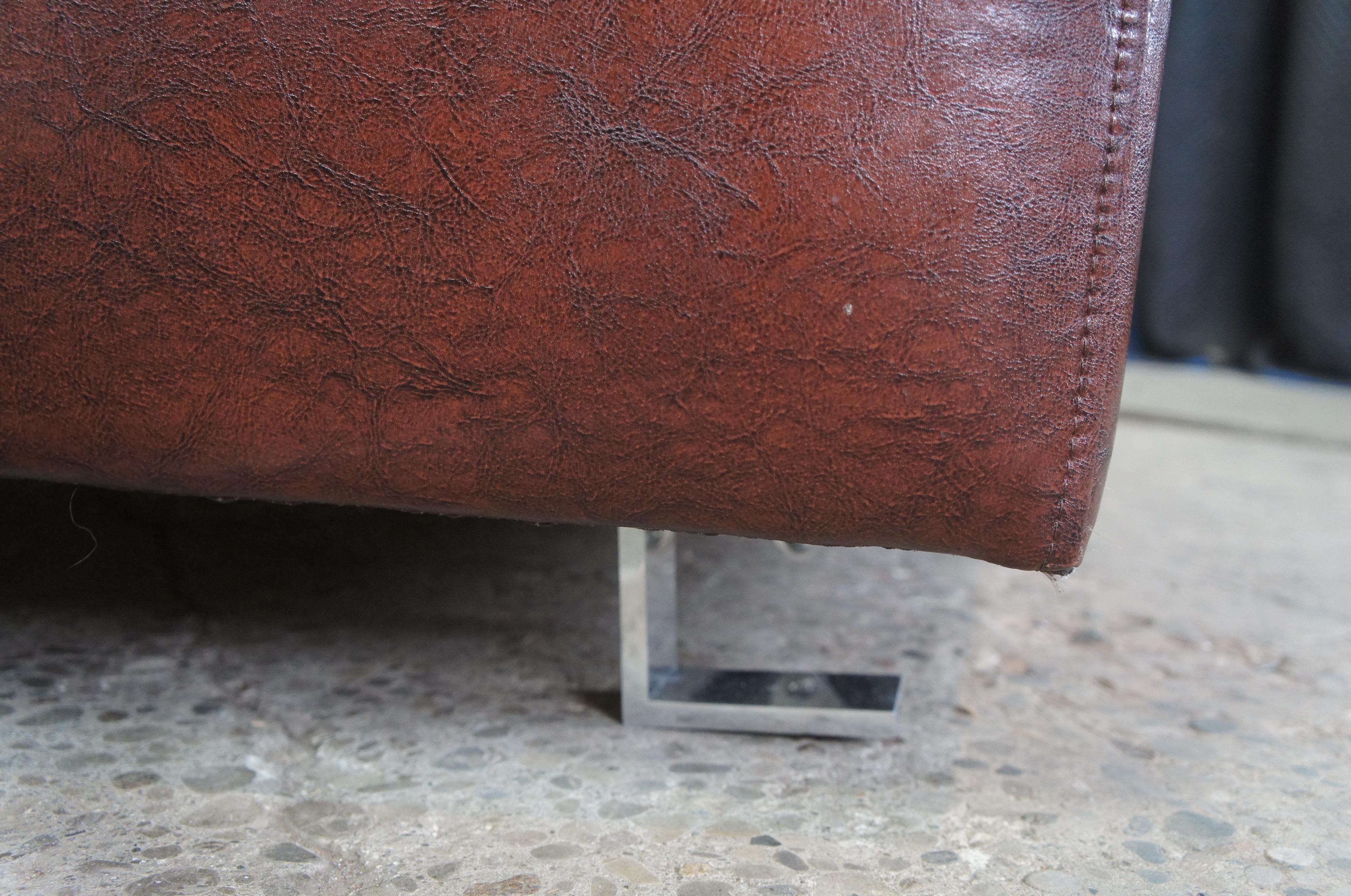 Vintage Modern Italian Leather Extendable Motorized Club Arm Lounge Chair 1