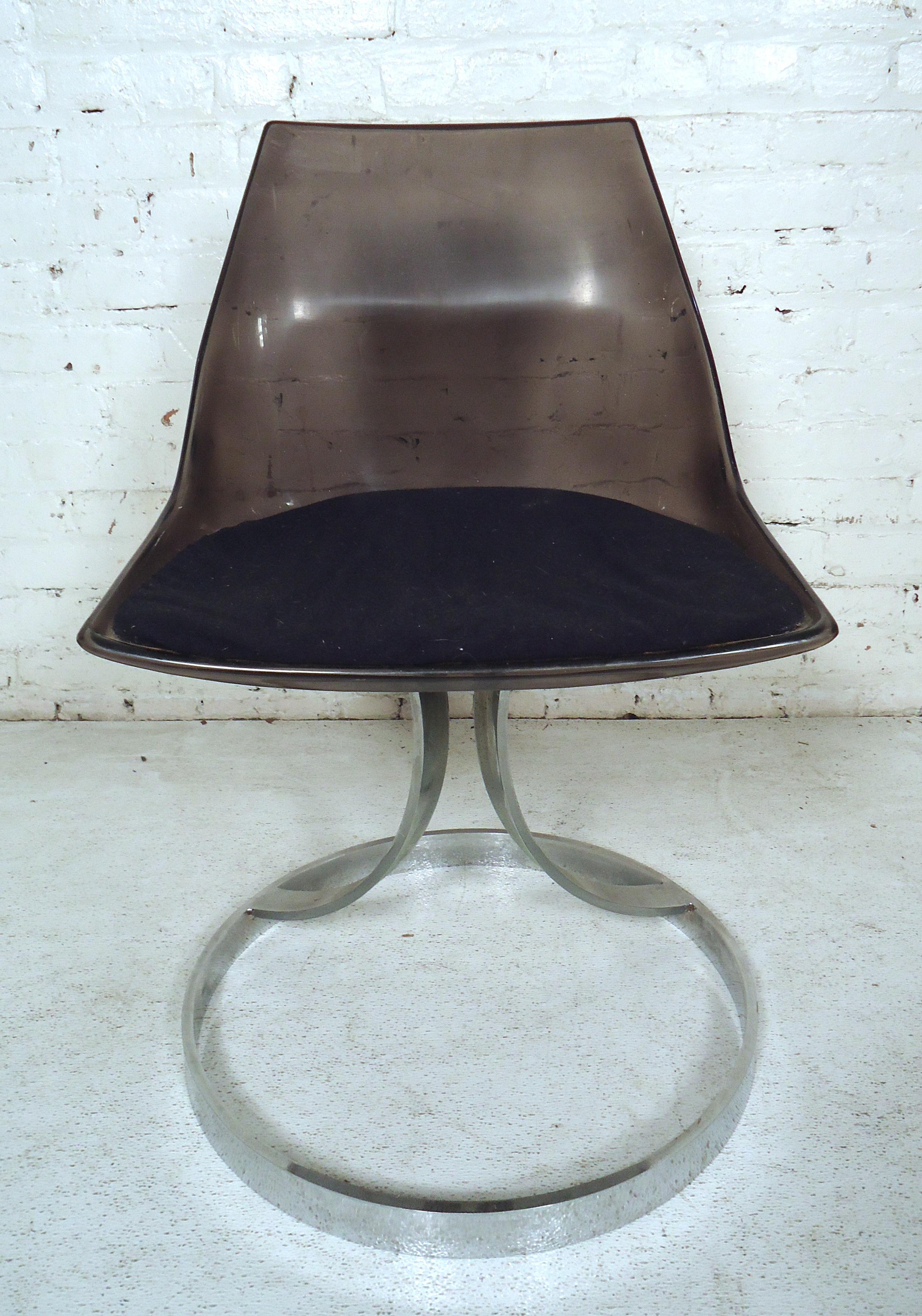 Mid-Century Modern Vintage Modern Italian Lucite Chair For Sale