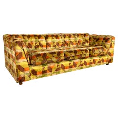 Modernes Kroehler-Sofa im Smoking-Stil, mehrfarbiges geometrisches Muster, getuftetes Vintage