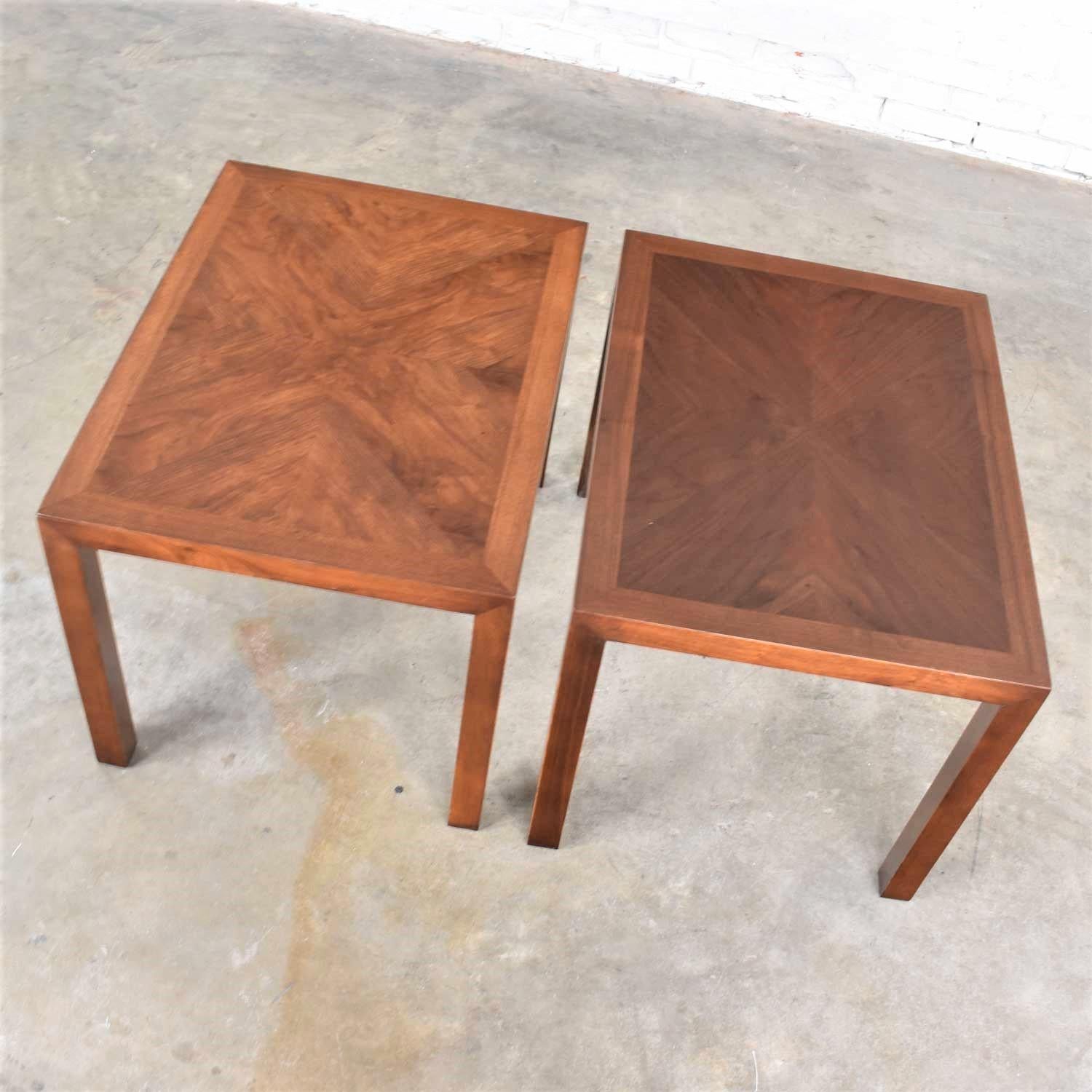 Vintage Modern Lane Parsons Style #1124-5 Walnut End or Side Tables, 1970, Pair In Good Condition In Topeka, KS