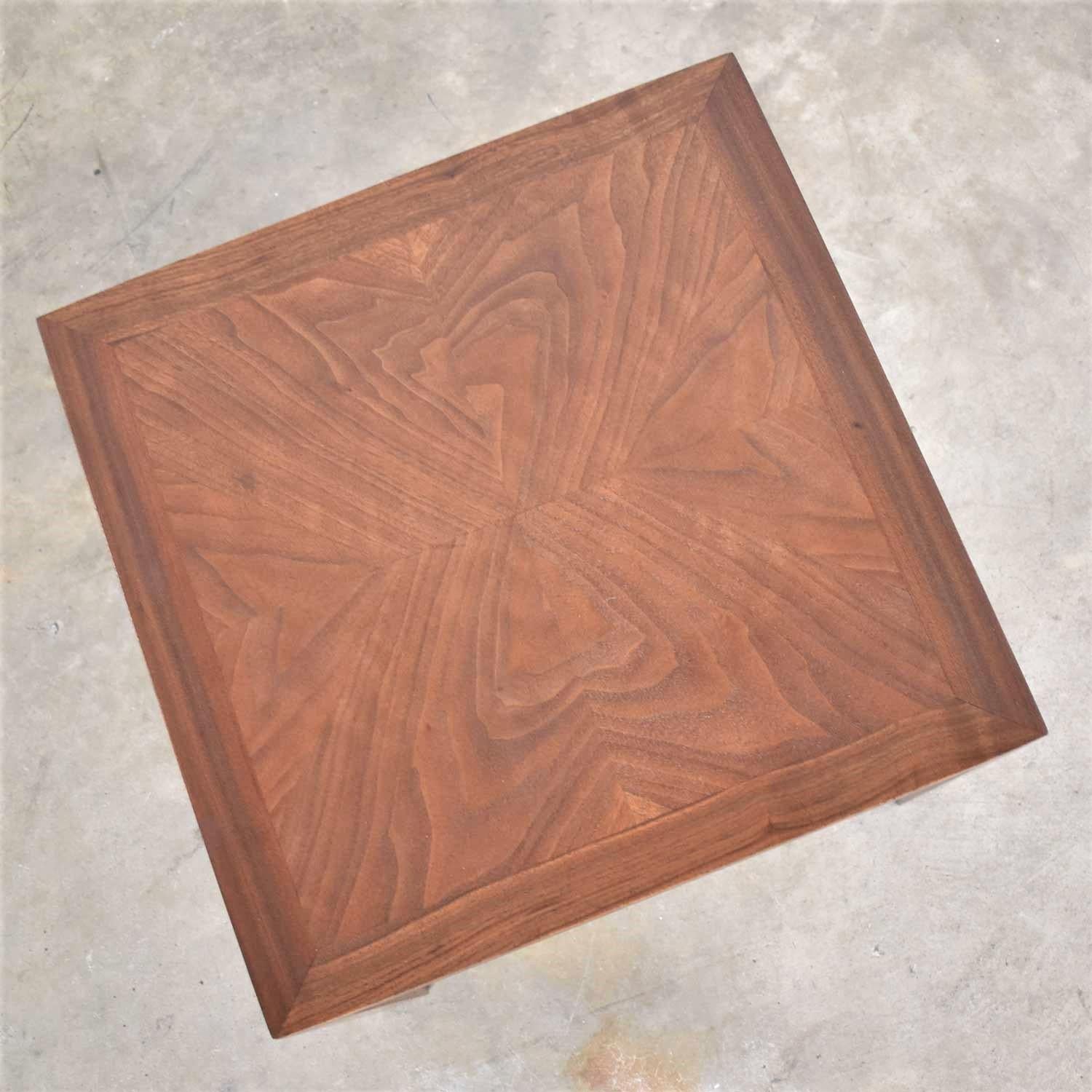 20th Century Vintage Modern Lane Solid Walnut Square Parsons Side Table Style #1124-18, 1970 For Sale