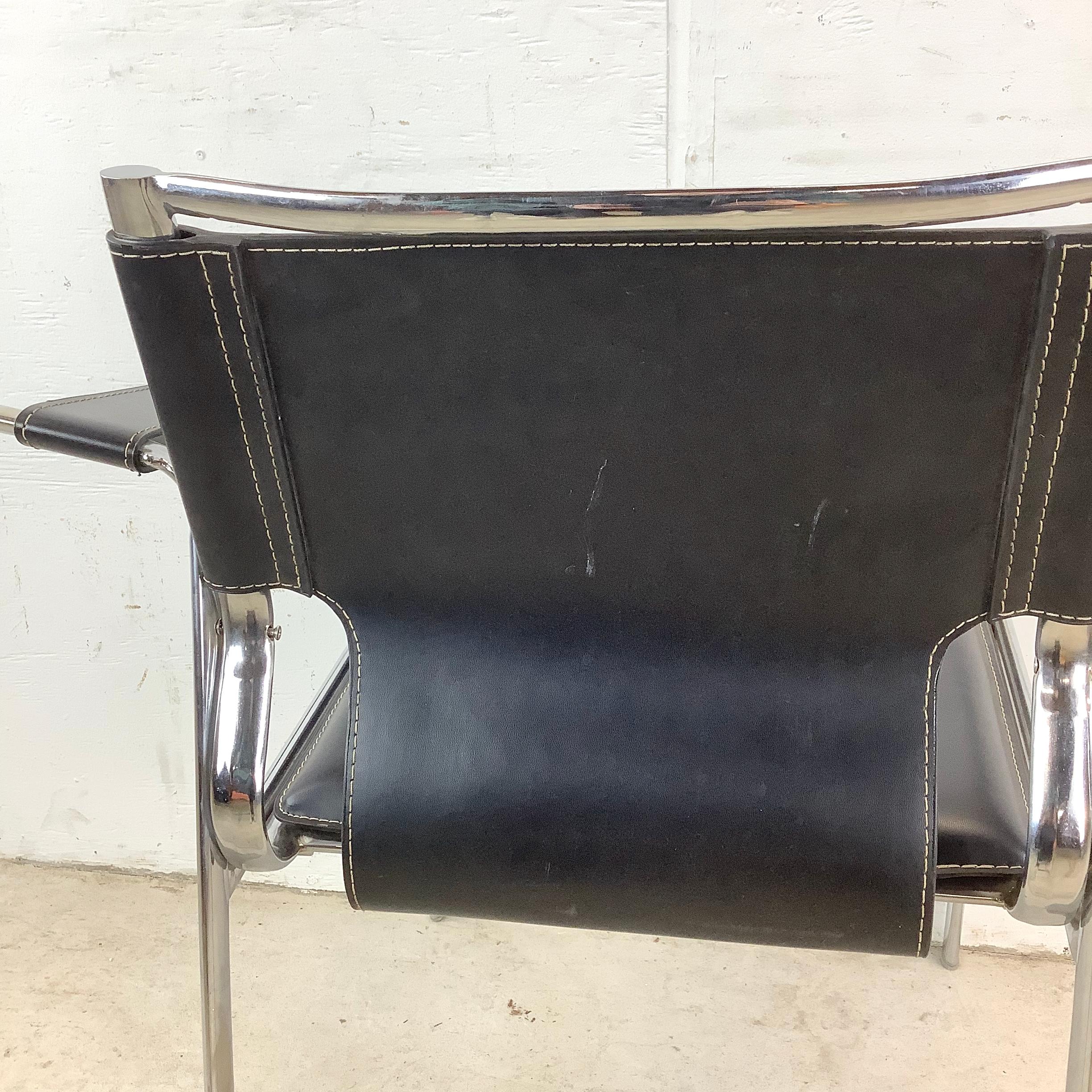 Fauteuil club vintage moderne en cuir et chrome après Mart Stam en vente 7