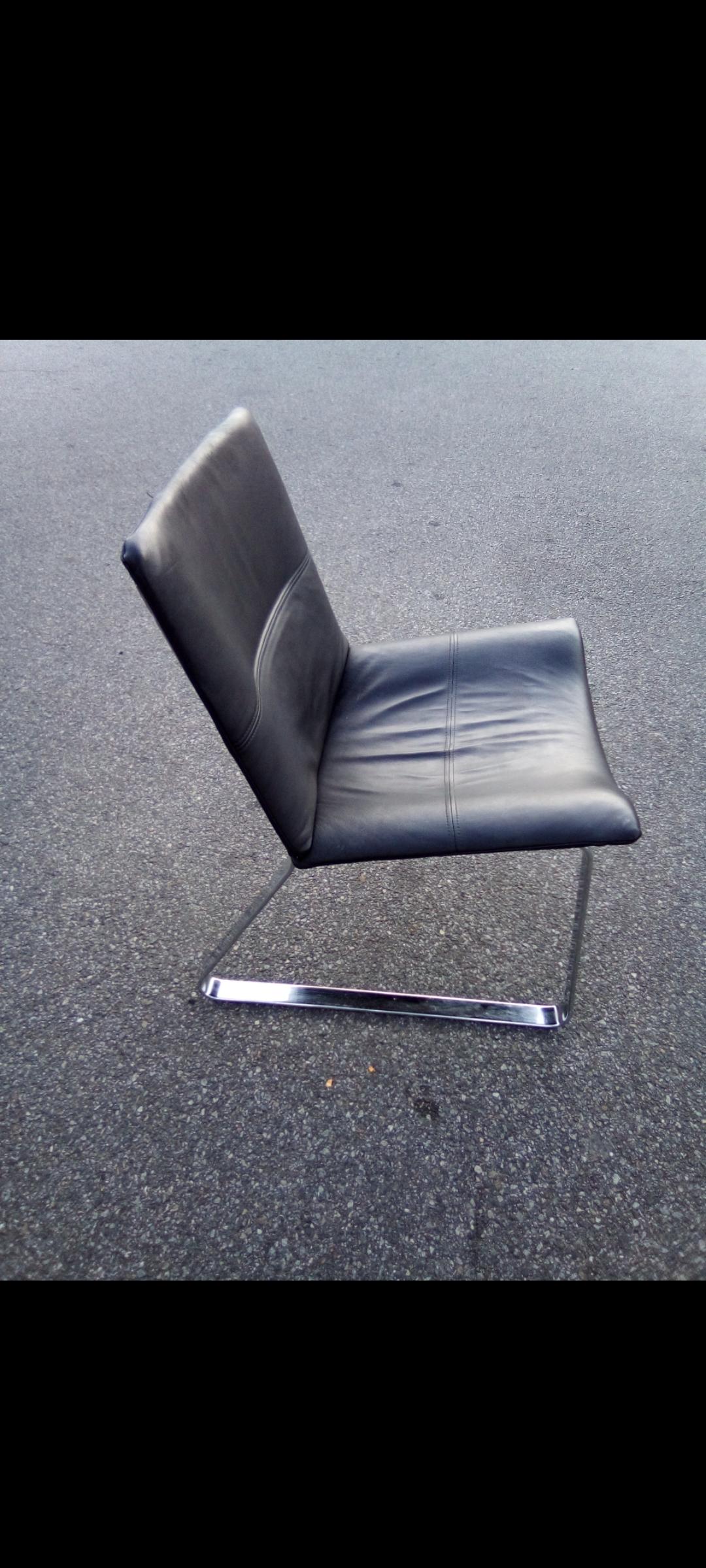 Vintage Modern Leather and Steel BoConcept Jet Chair In Good Condition For Sale In Weymouth, MA