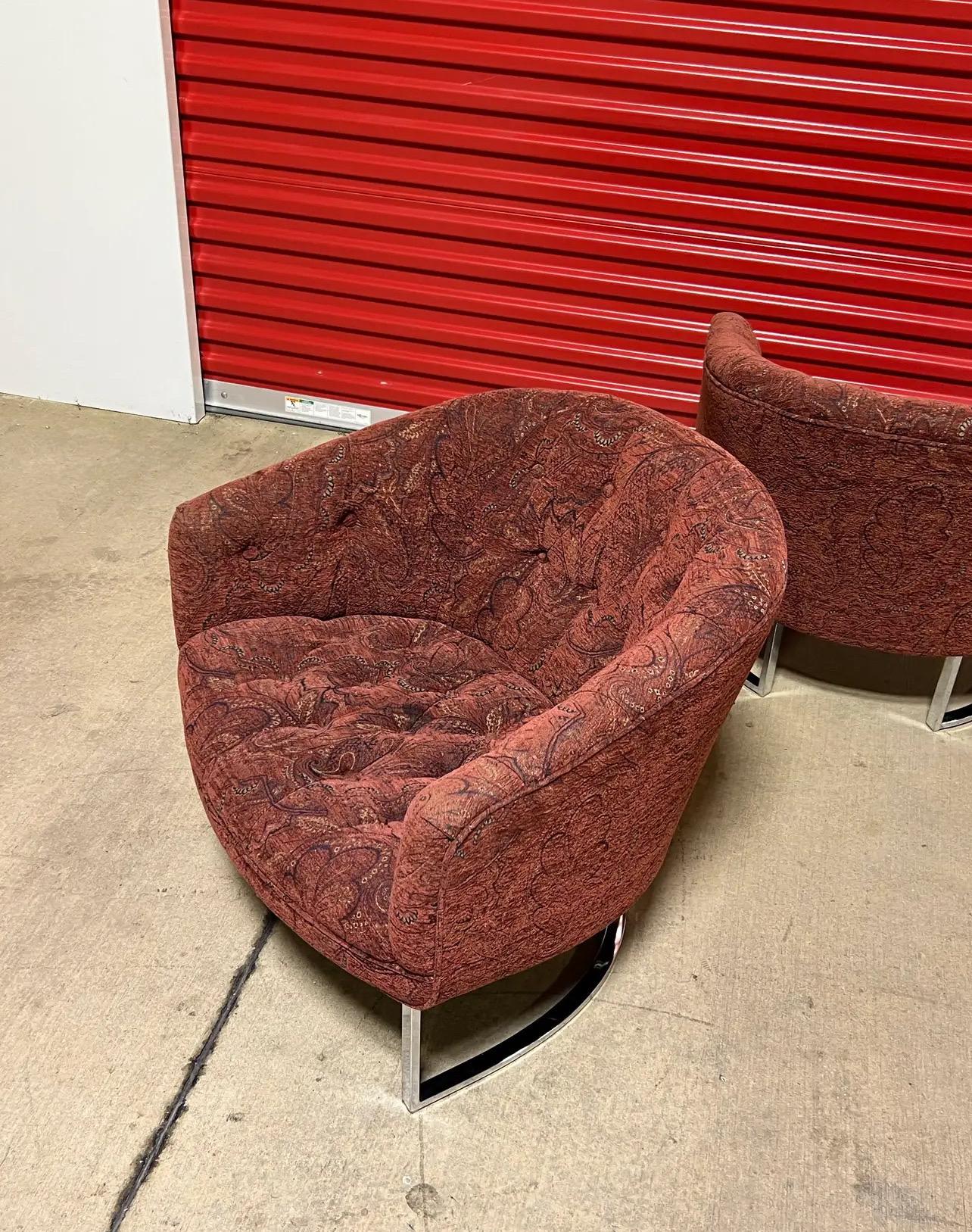 Métal Paire de fauteuils de salon modernes vintage d'après Milo Baughman en vente