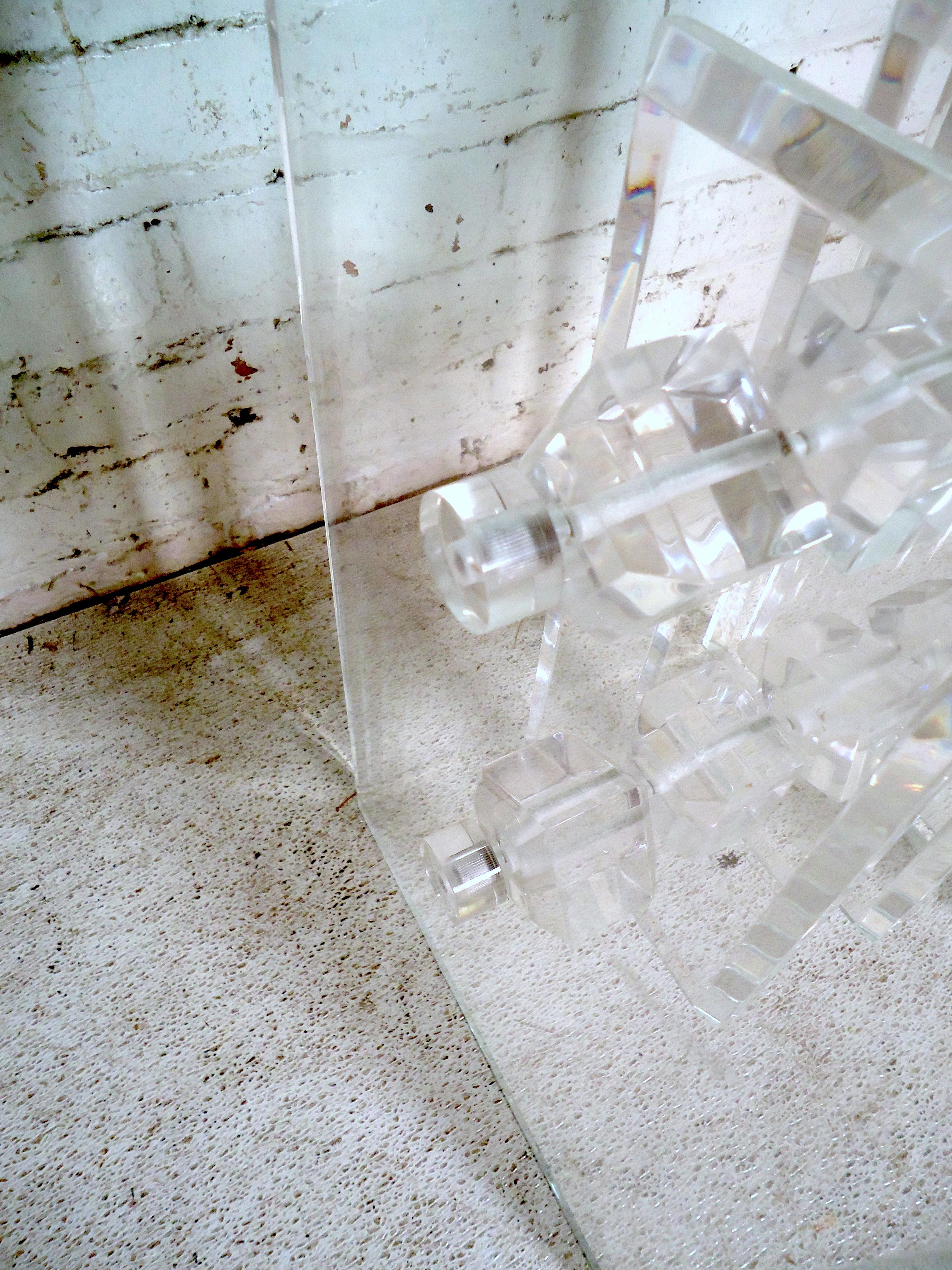 Vintage Modern Lucite Side Table In Good Condition In Brooklyn, NY