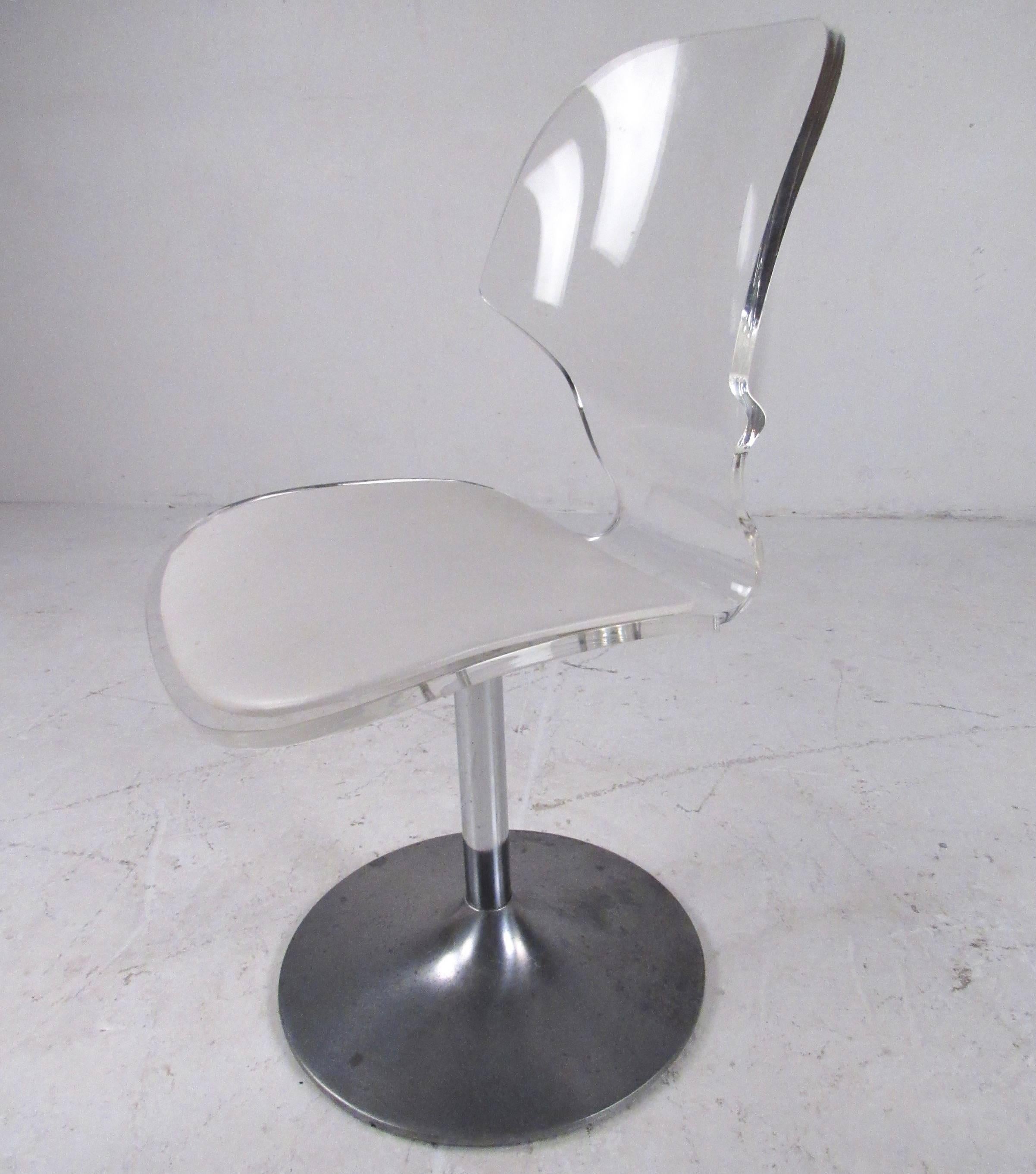 eames molded plastic chairs