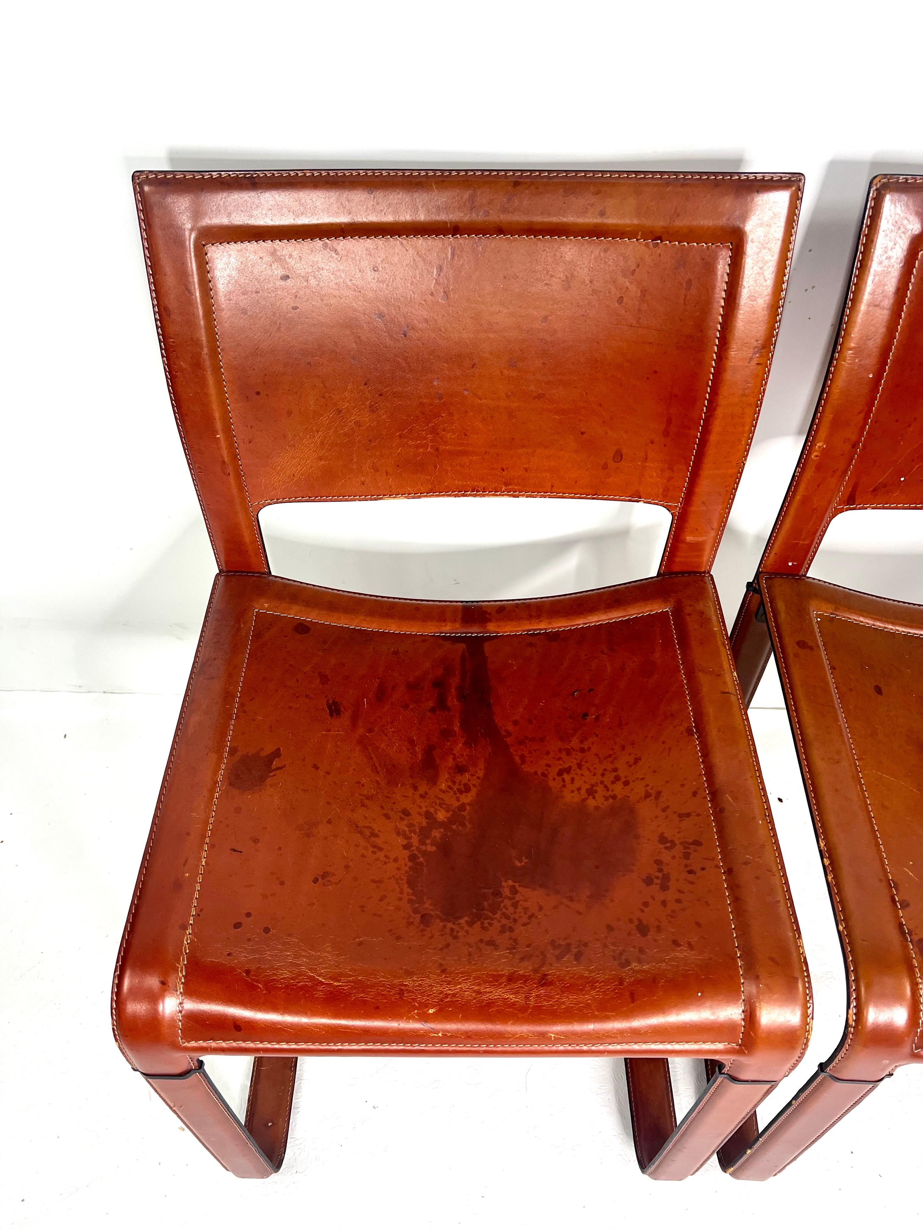 Mid-Century Modern Paire de chaises modernes vintage en cuir rouge Matteo Grassi en vente