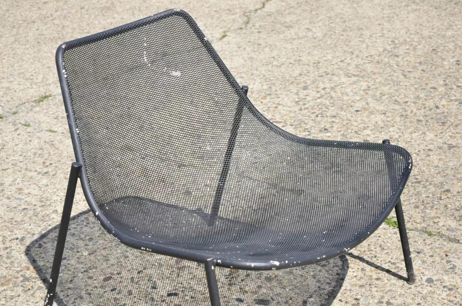 Vintage Modern Metal Mesh Perforated Wide Seat Patio Garden Lounge Chair For Sale 3