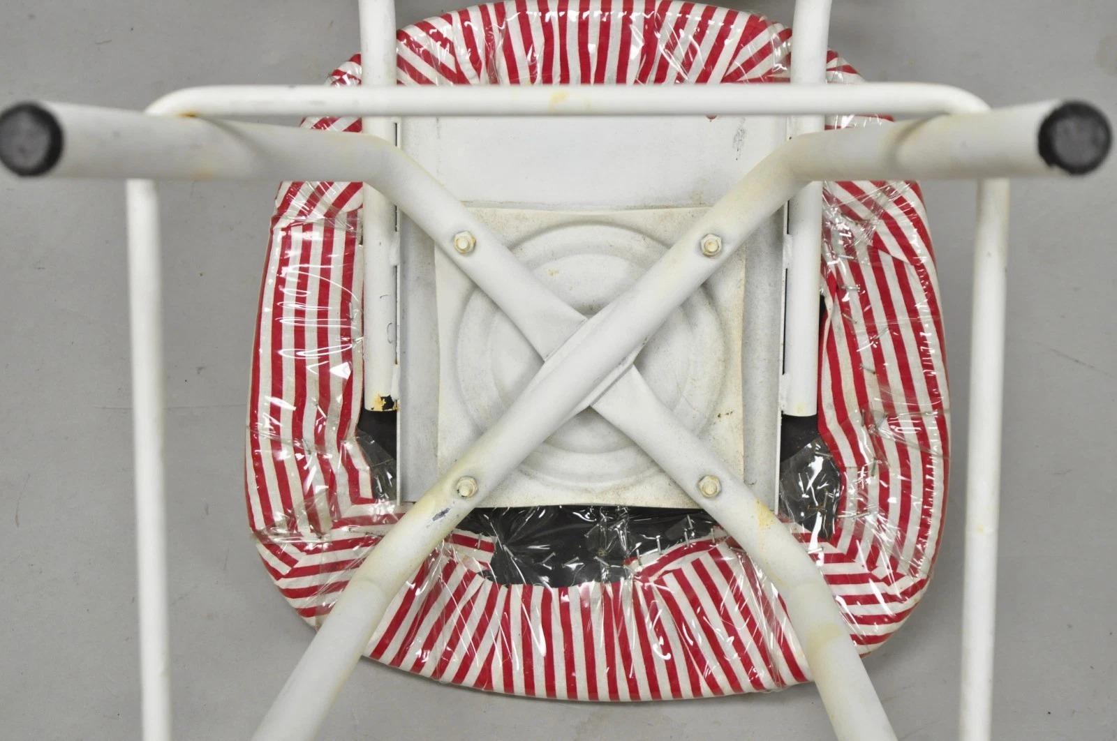 Vintage Modern Metall Weiß lackiert Swivel Amisco Counter Barhocker - Set von 4 im Angebot 6