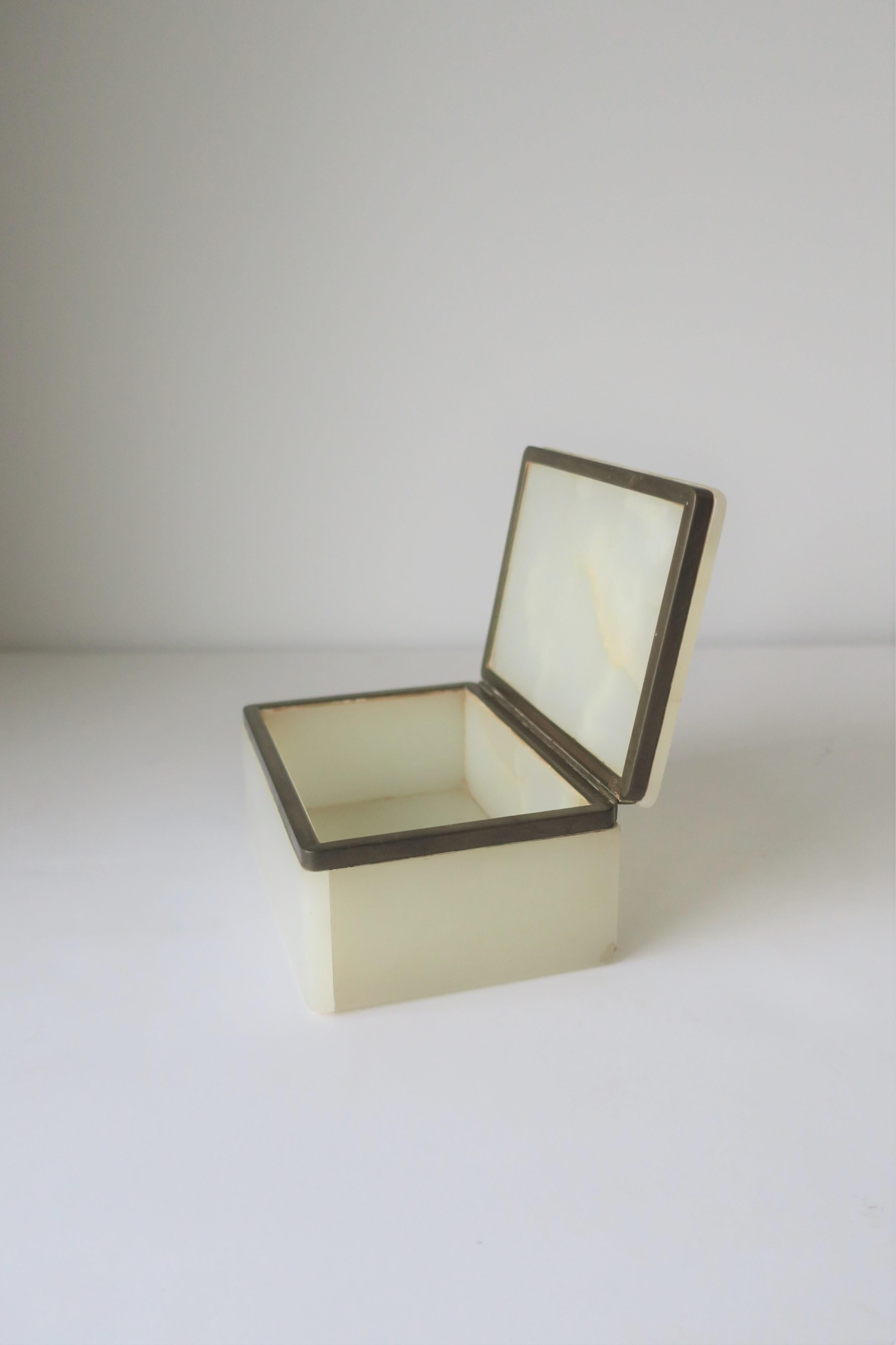 Modern White Onyx Marble and Brass Jewelry Box from Belgium 1