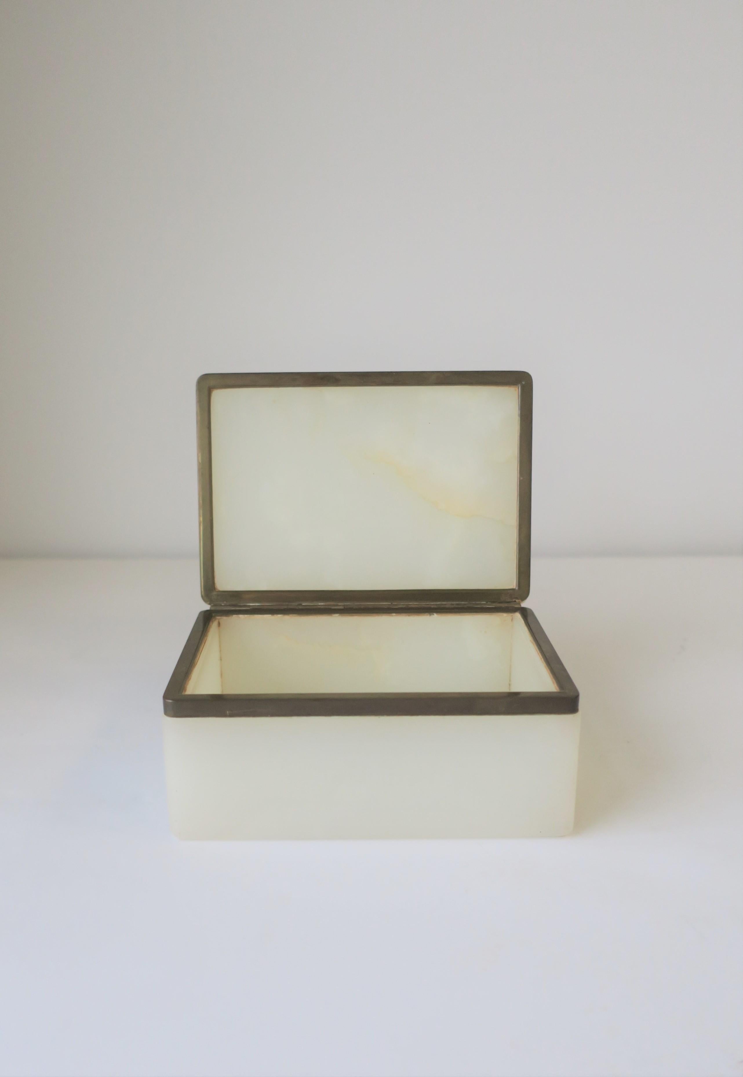 Modern White Onyx Marble and Brass Jewelry Box from Belgium 2