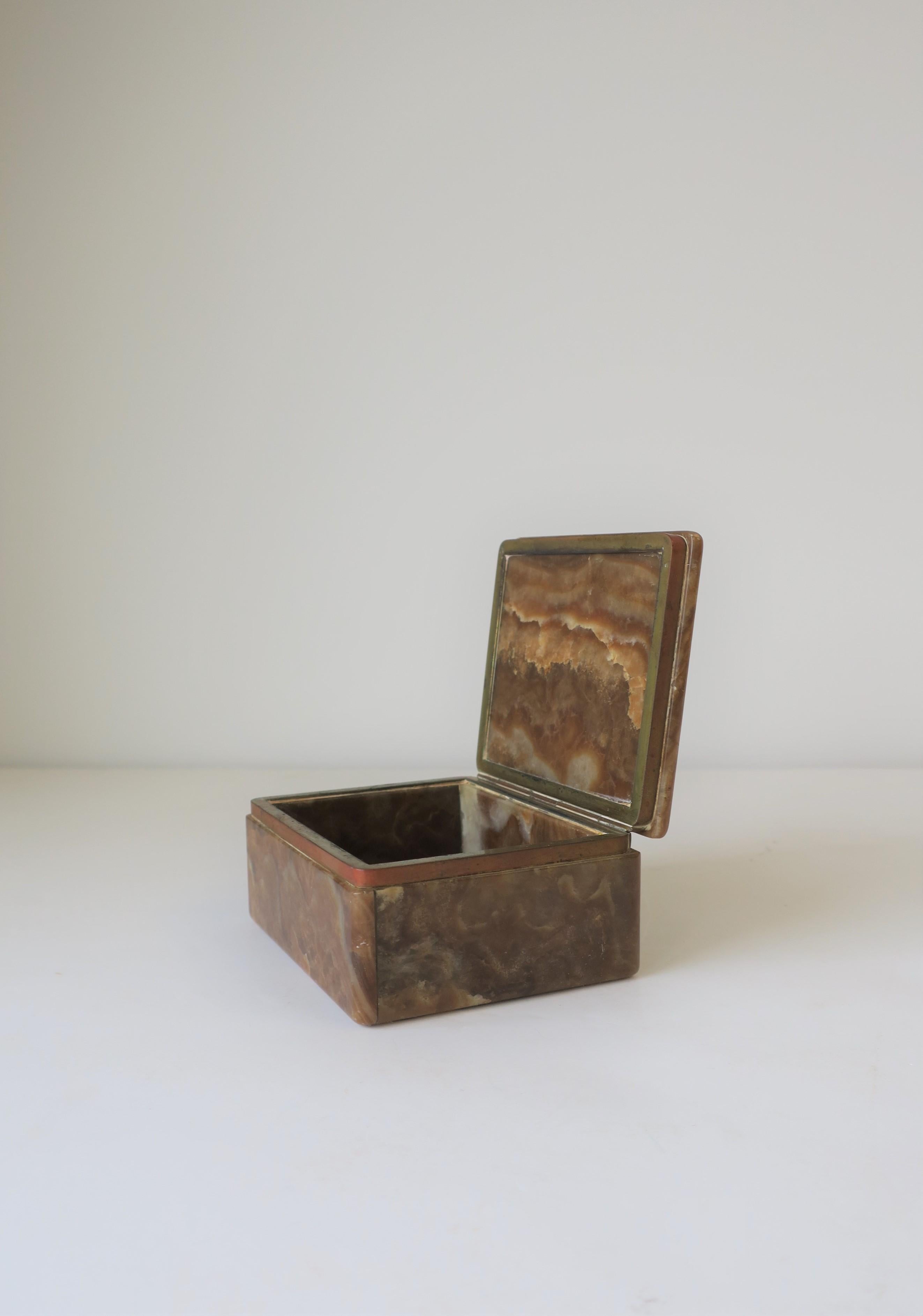 Belgian Modern Brown Onyx Marble and Brass Jewelry Box from Belgium For Sale 1