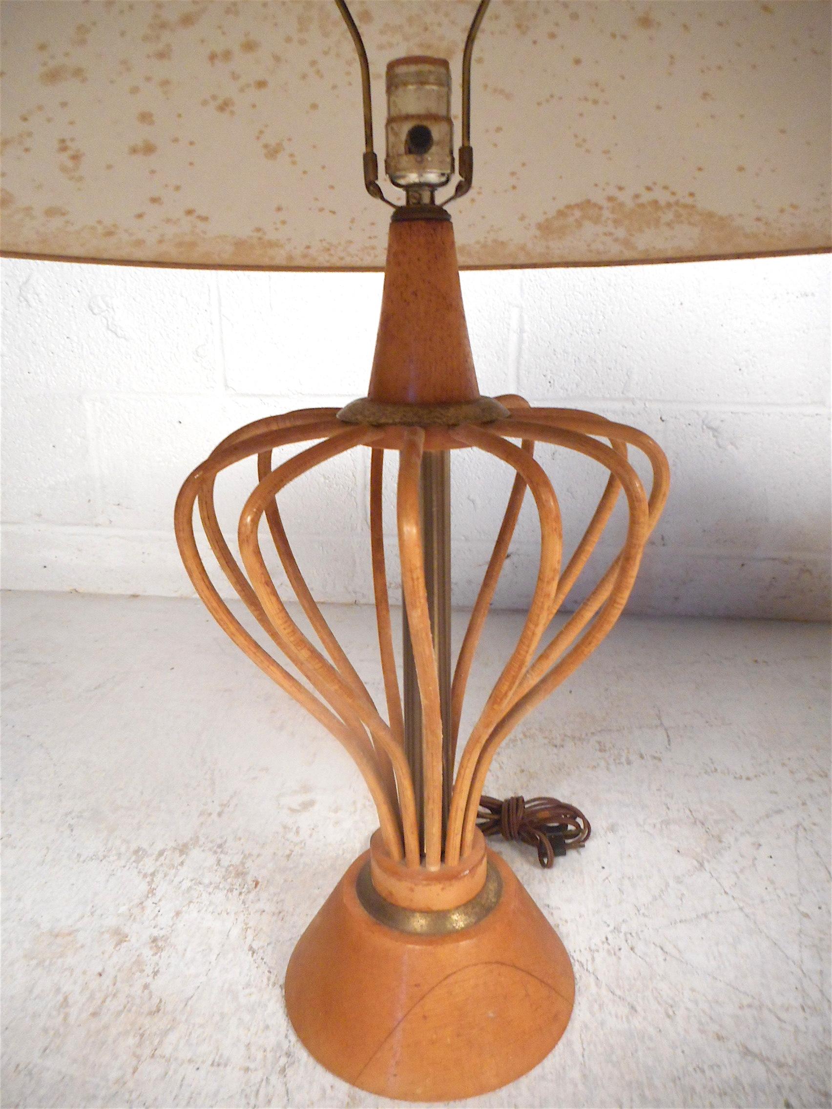 Vintage Modern Pair of Wood-Rod Lamps In Good Condition In Brooklyn, NY