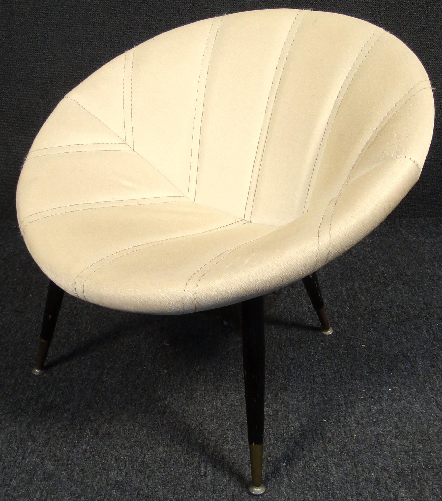 mid century saucer chair