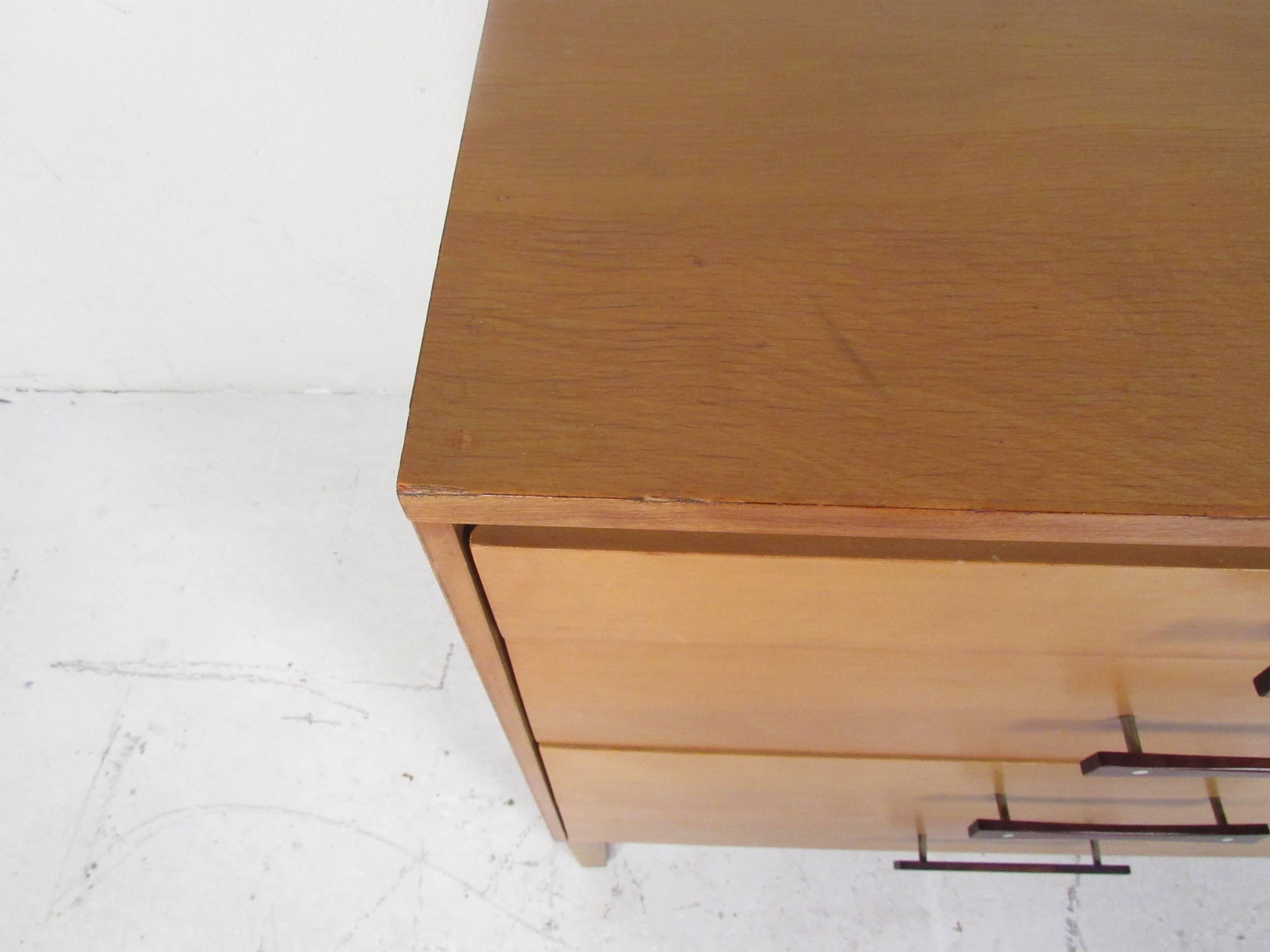 Vintage Modern Paul McCobb Dresser 1