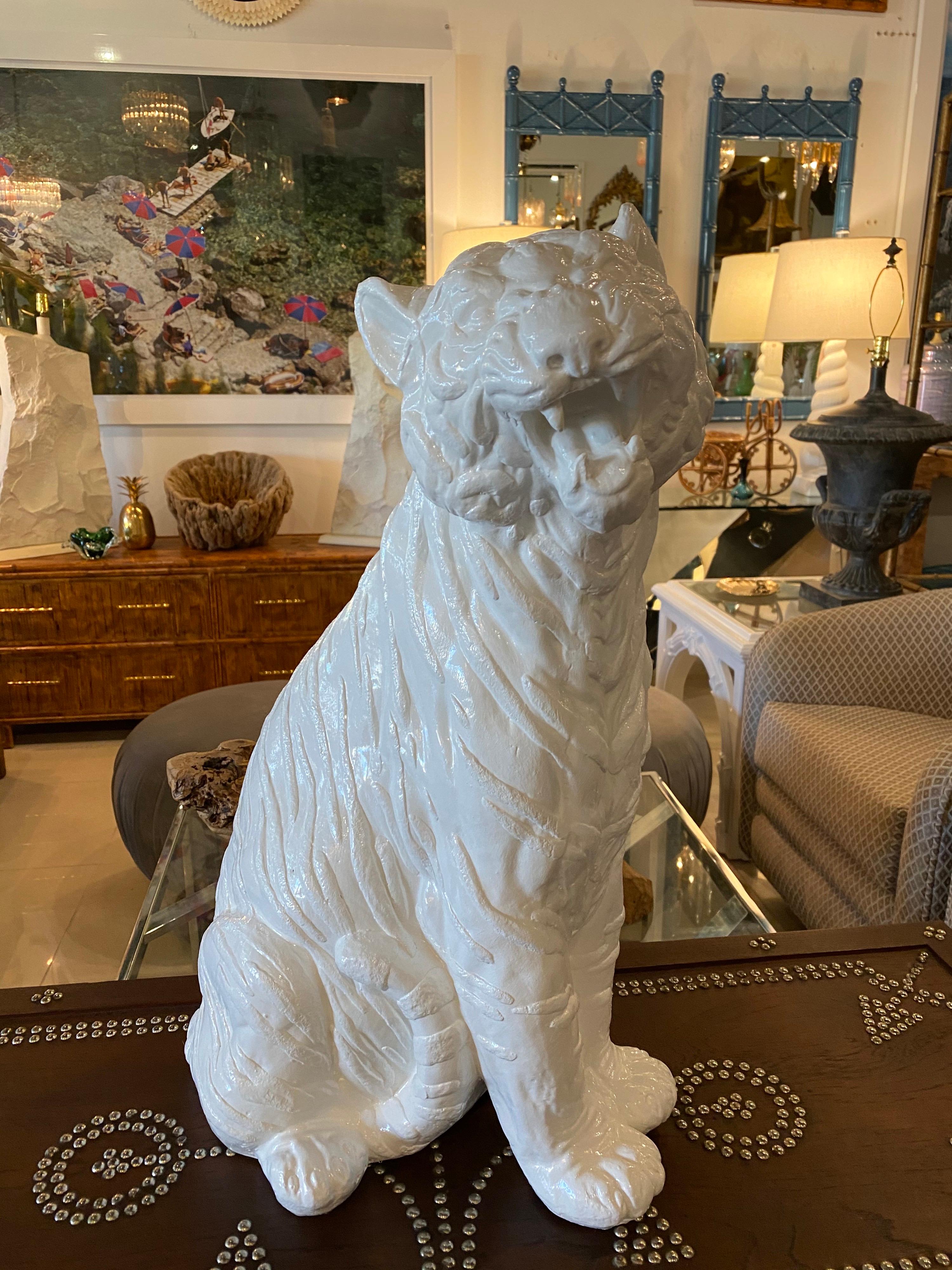 Vintage Modern Plaster White Lacquered Large Sitting Tiger Cat Statue Italian In Good Condition For Sale In West Palm Beach, FL