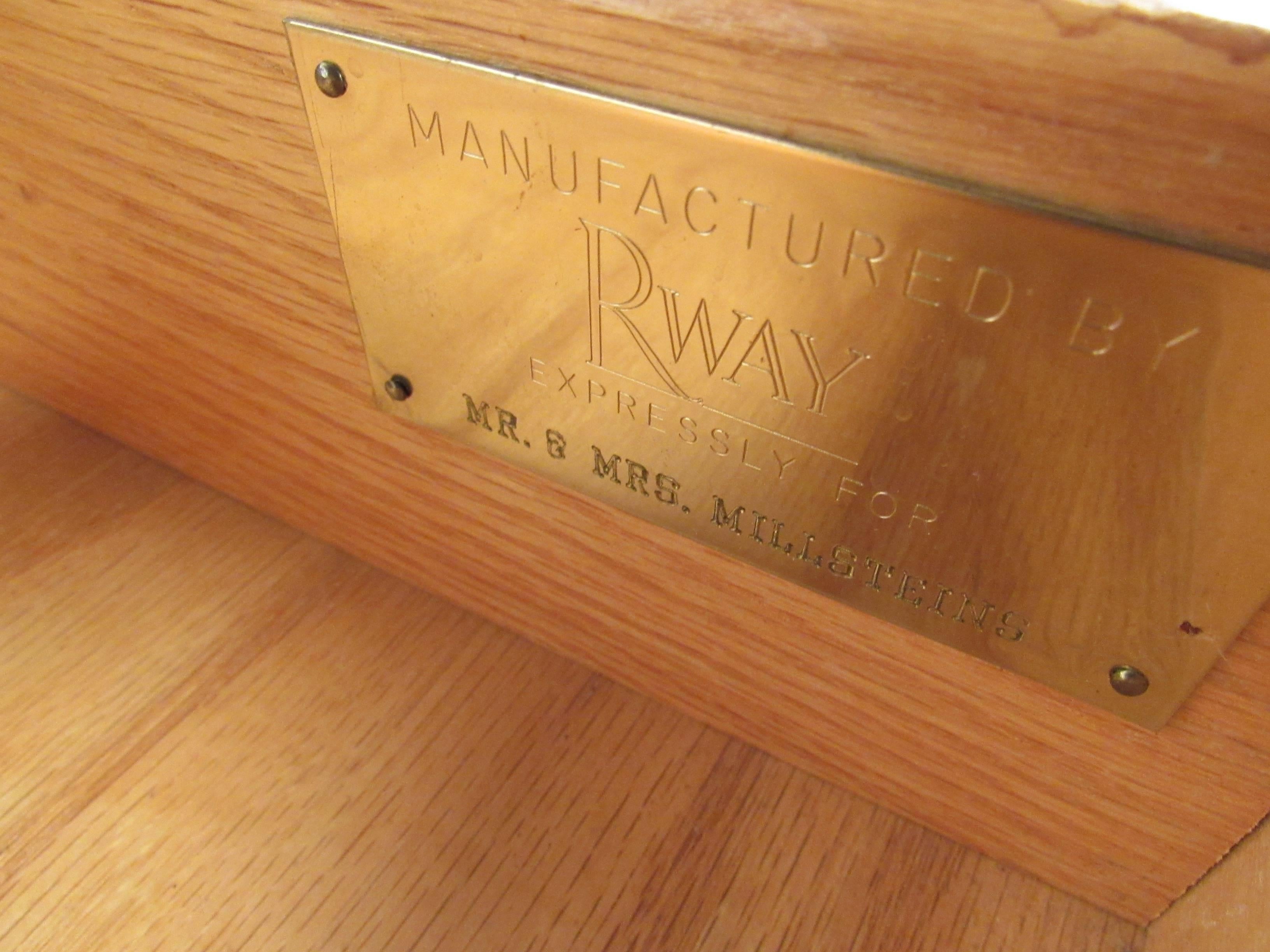 Vintage Modern R-Way Bedroom Dresser 5