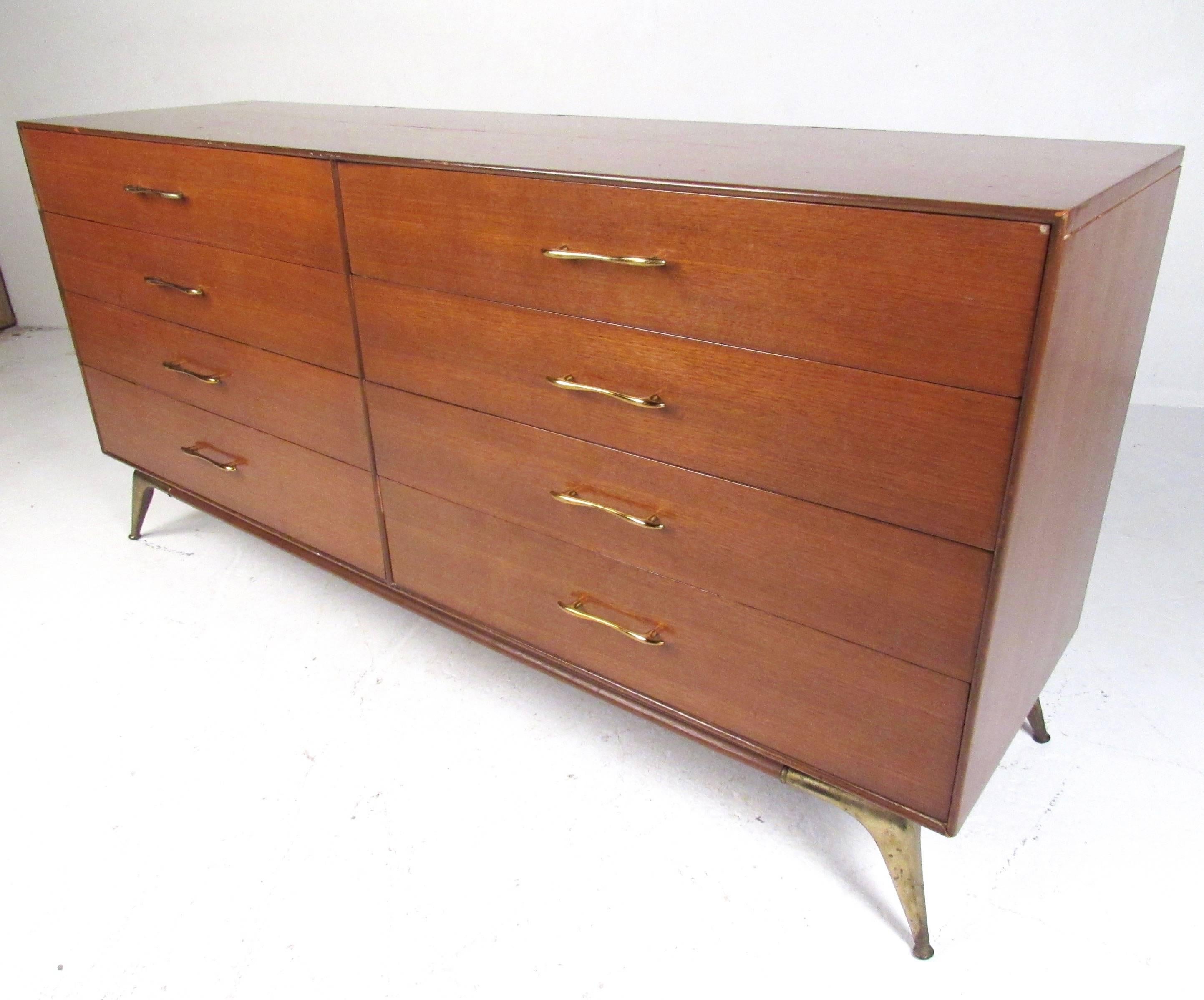 Vintage Modern R-Way Bedroom Dresser 12