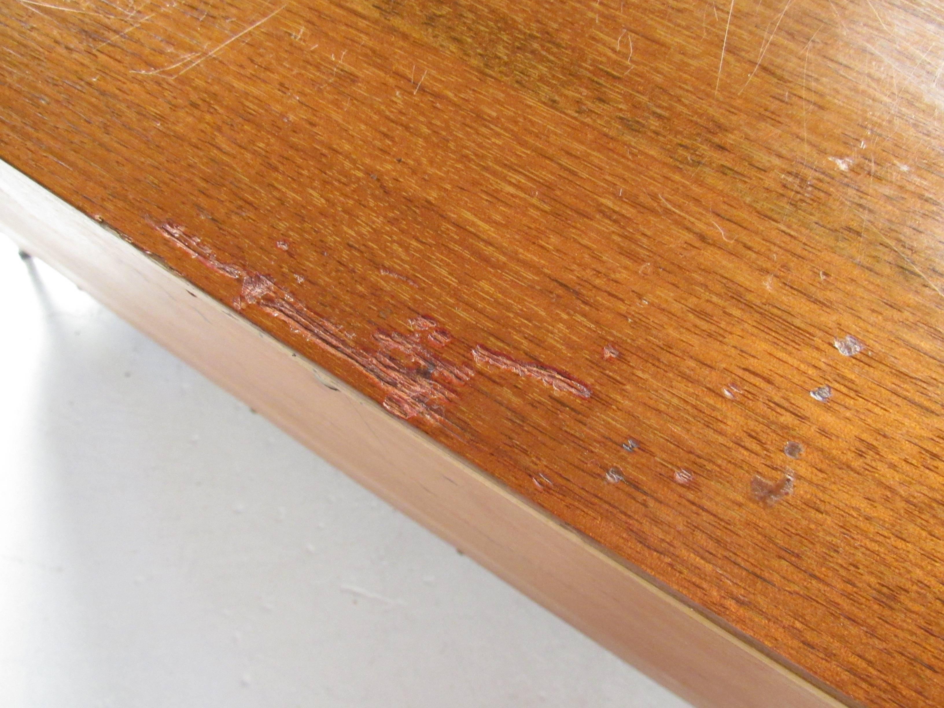 Vintage Modern R-Way Bedroom Dresser 1