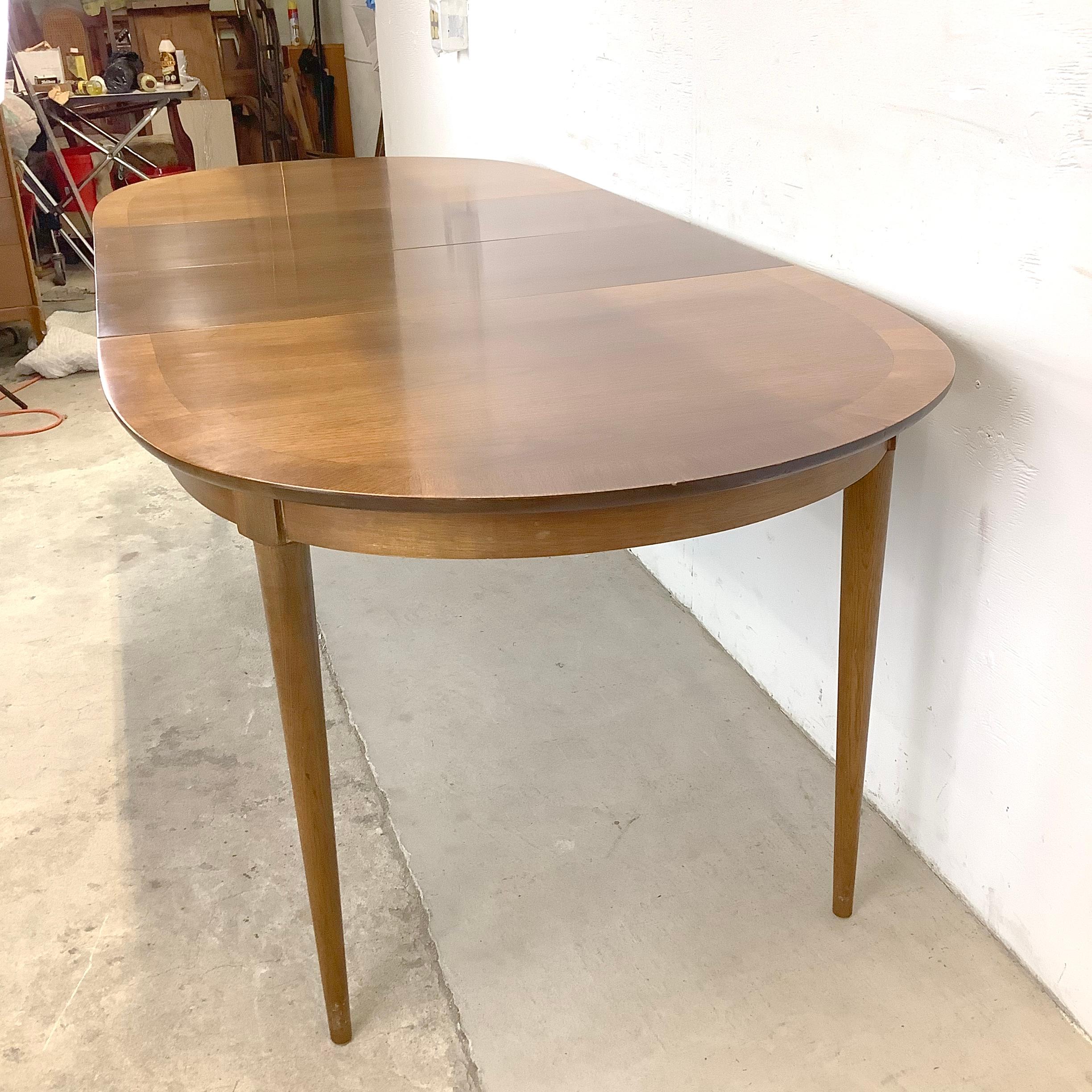 Vintage Modern R-Way Dining Table With Leaves In Fair Condition In Trenton, NJ