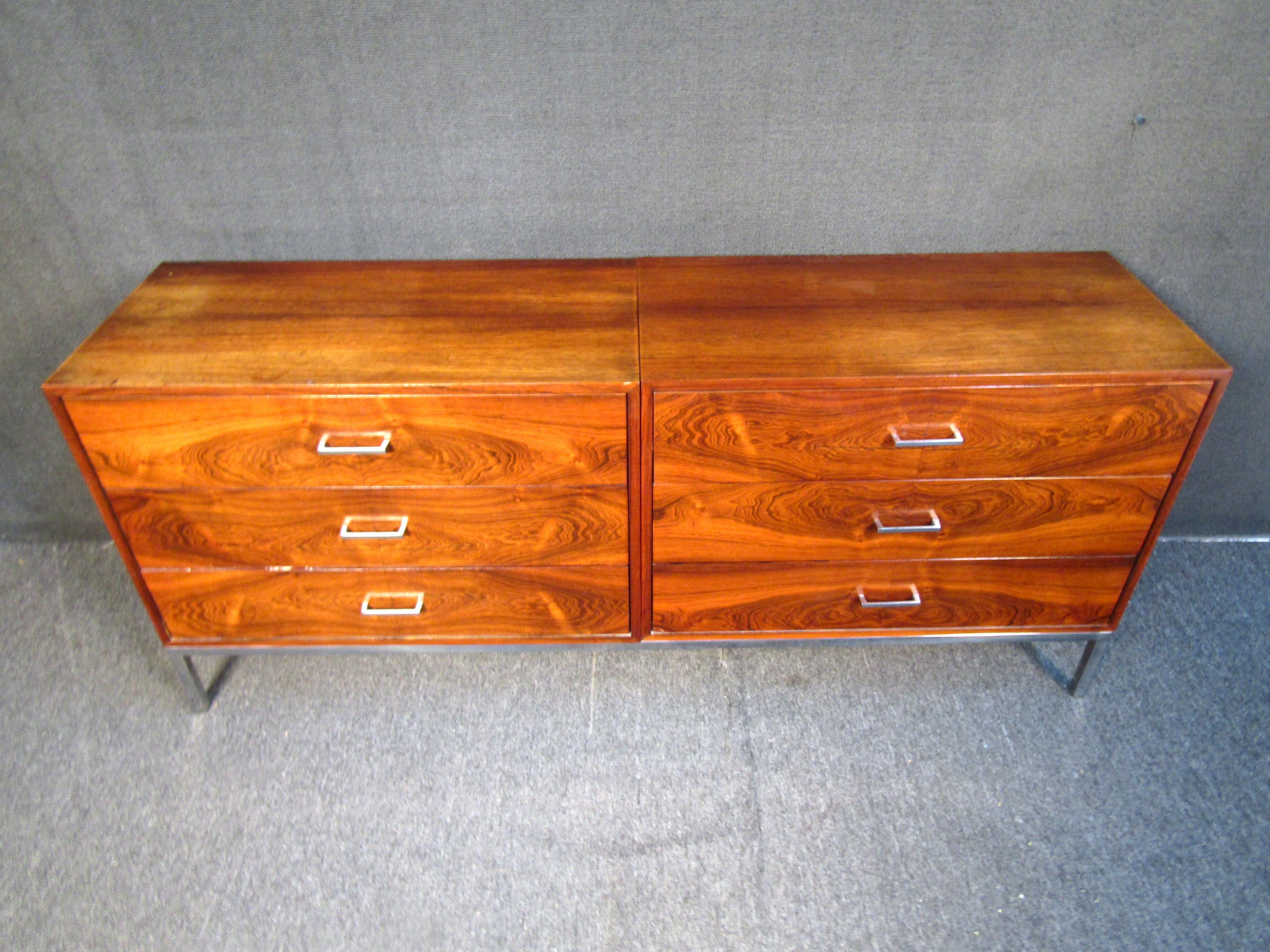 Vintage Modern Rosewood Credenza In Good Condition For Sale In Brooklyn, NY
