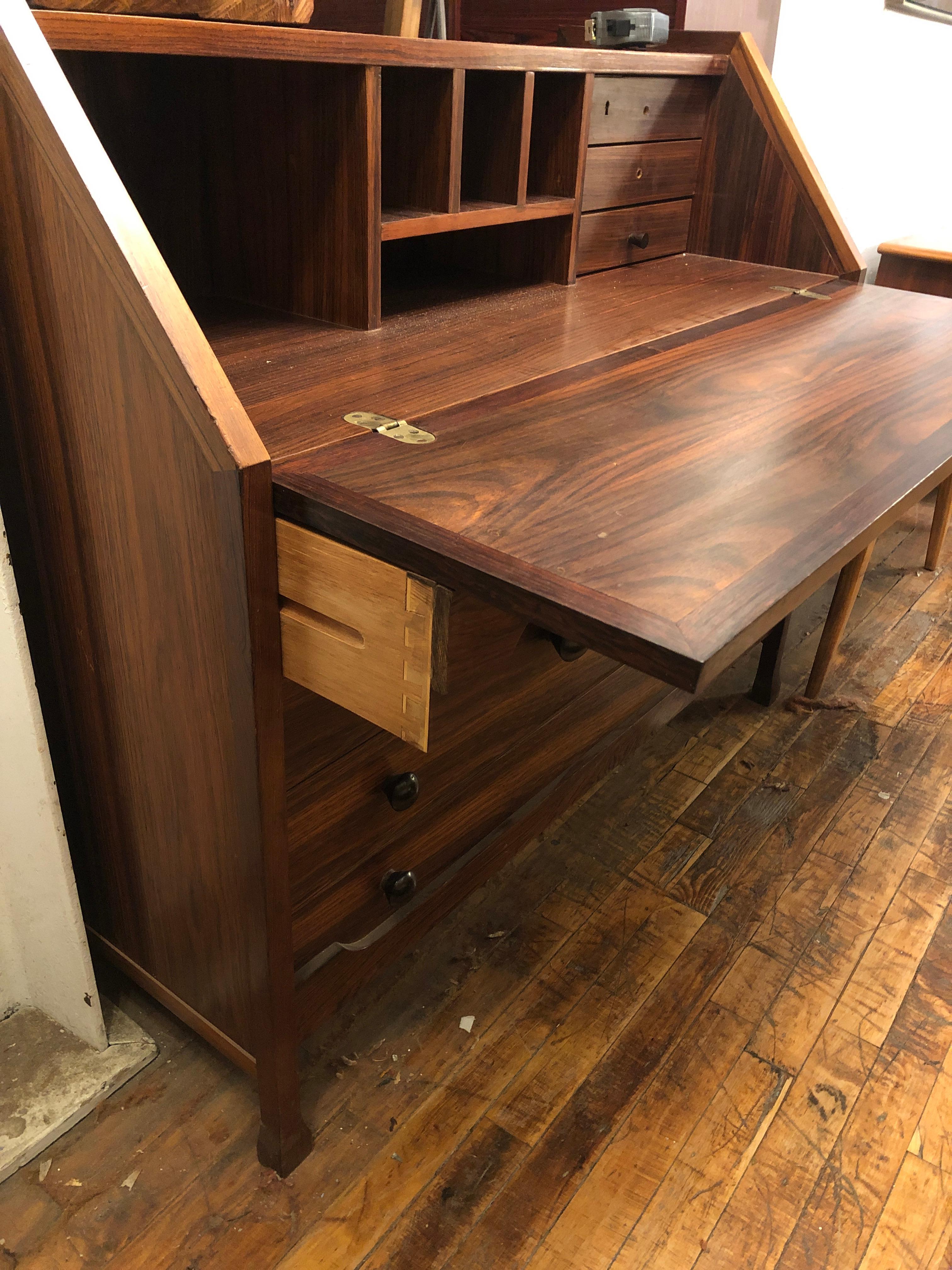 Vintage Modern Rosewood Dresser with Desk Top For Sale 8
