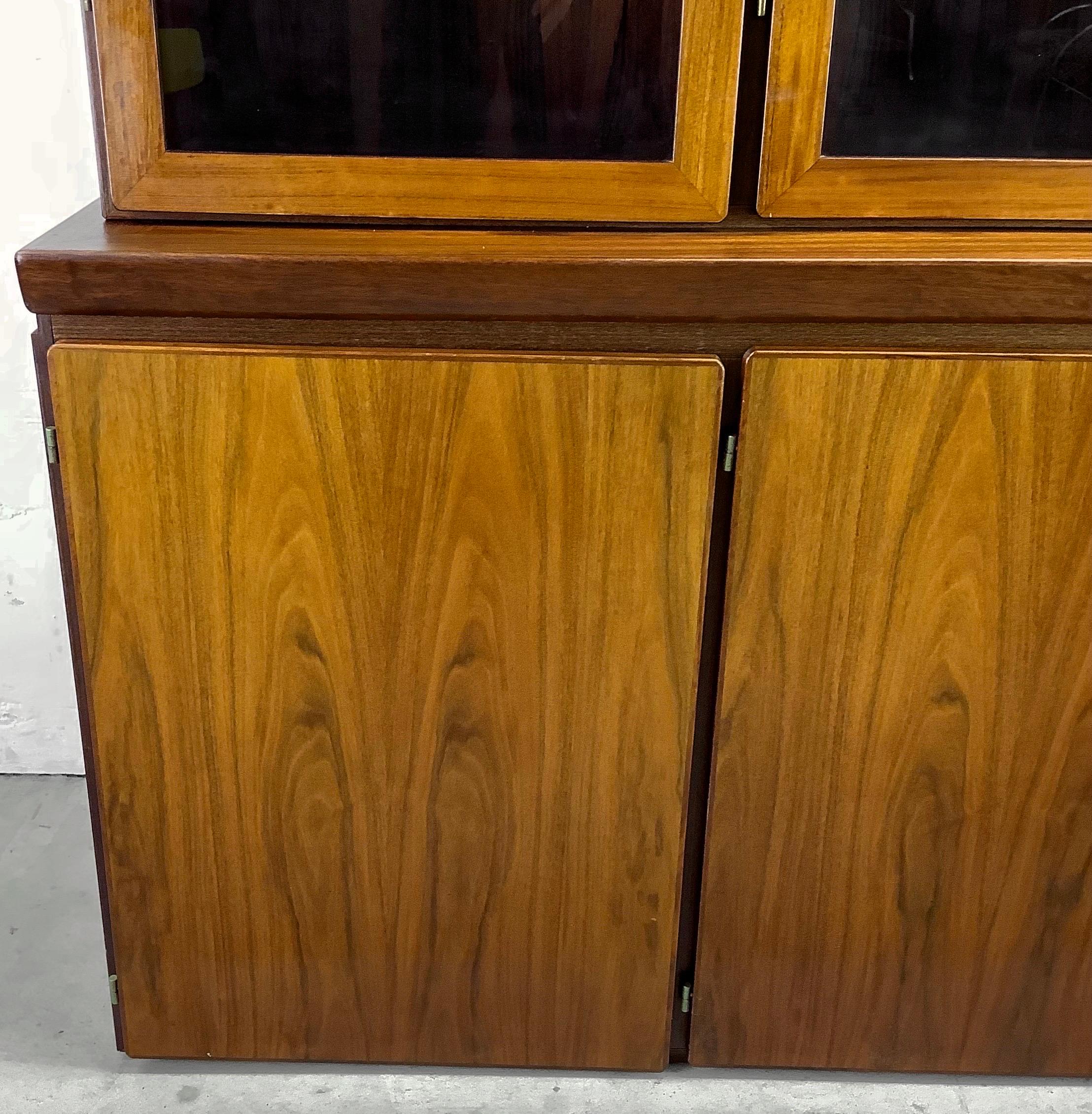 Vintage Modern Rosewood Sideboard With China Cabinet by Skovby 6