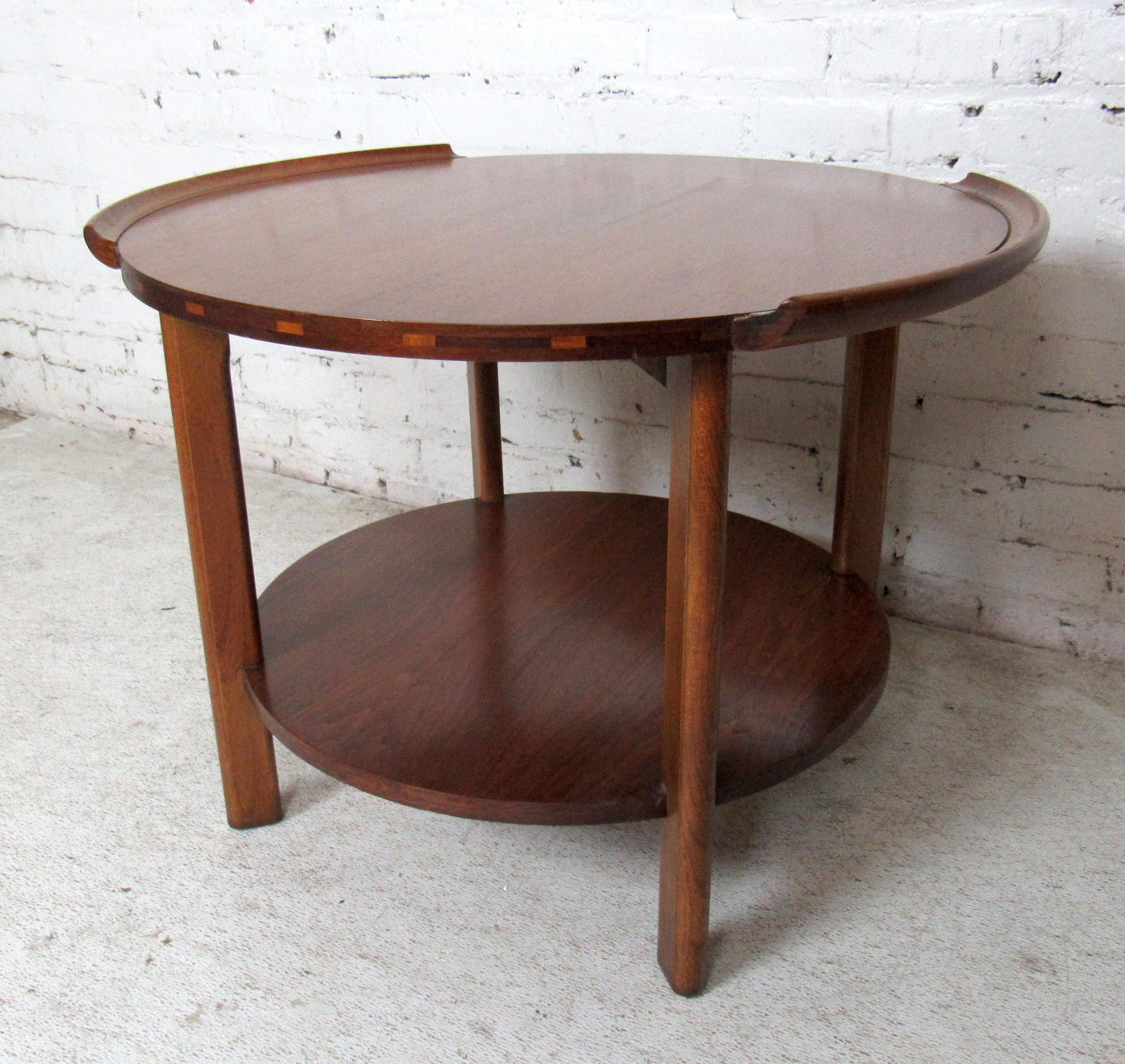 Vintage Modern Round Side Table by Lane In Good Condition In Brooklyn, NY