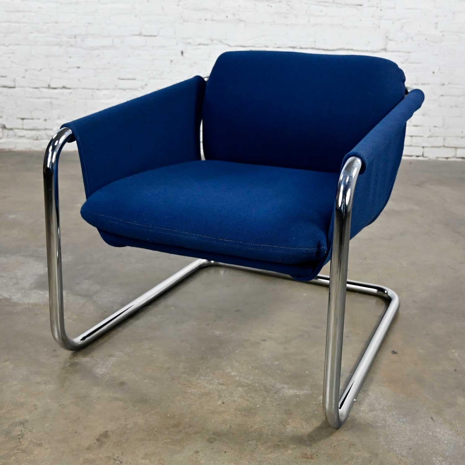 20th Century Vintage Modern Royal Blue Hopsacking & Chrome Cantilever Sling Chair For Sale