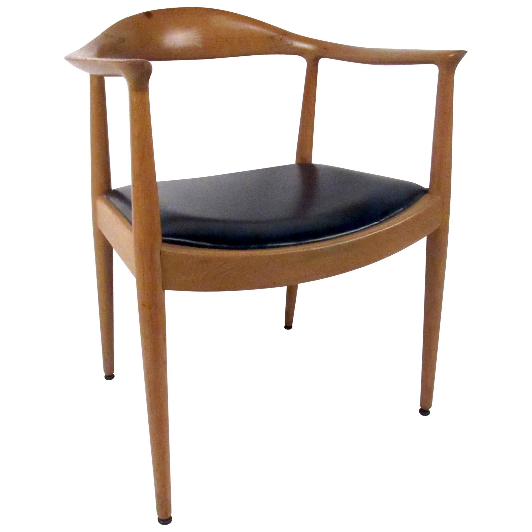 Skulpturaler Sessel der Moderne, Vintage im Angebot