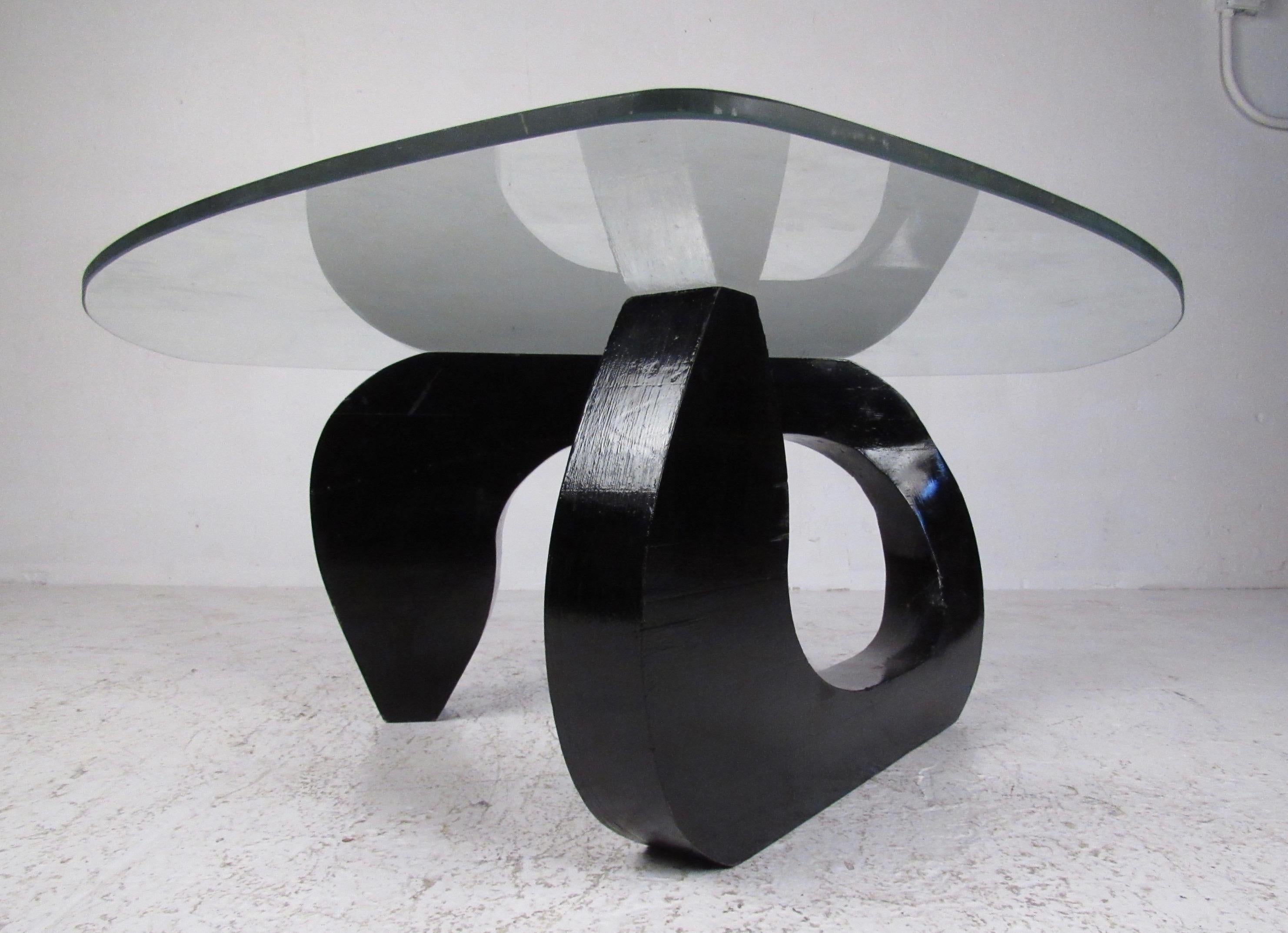 Mid-Century Modern Table basse sculpturale vintage et moderne en vente