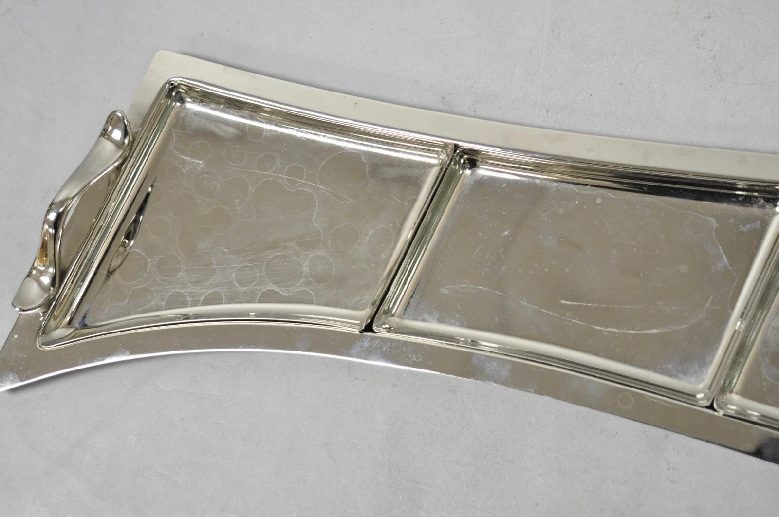 20ième siècle Vintage Modern Silver Plated 3 Section Narrow Serving Tray Trinket Dish by Towle en vente