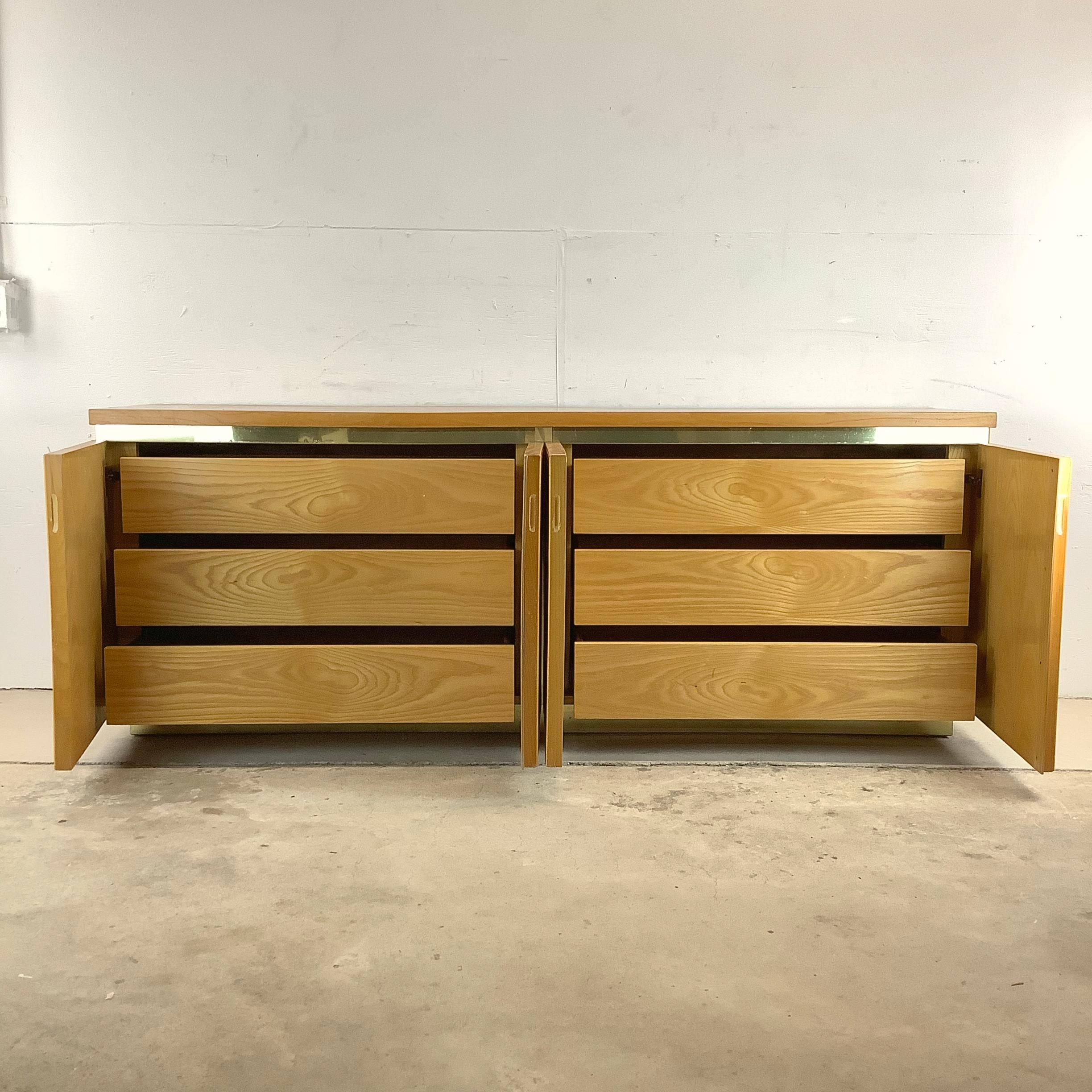 Unknown Vintage Modern Six Drawer Dresser in Bamboo Finish For Sale