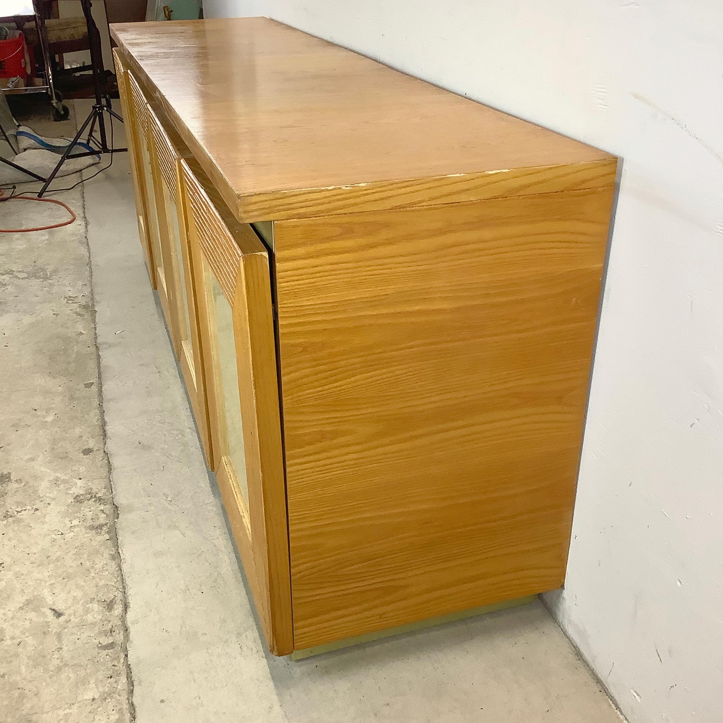 Vintage Modern Six Drawer Dresser in Bamboo Finish  In Good Condition For Sale In Trenton, NJ