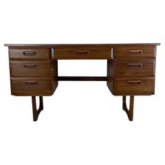 Bureau d'écriture Vintage Modernity Sled Leg Desk