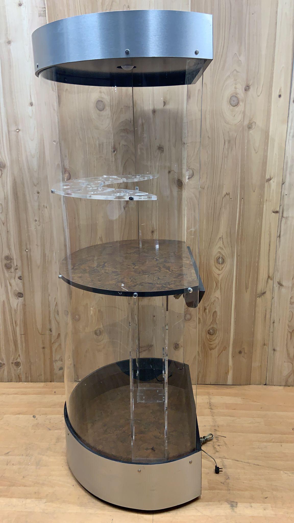 Vintage Modern Space Age Cylindrical Tower Bar In Good Condition For Sale In Chicago, IL