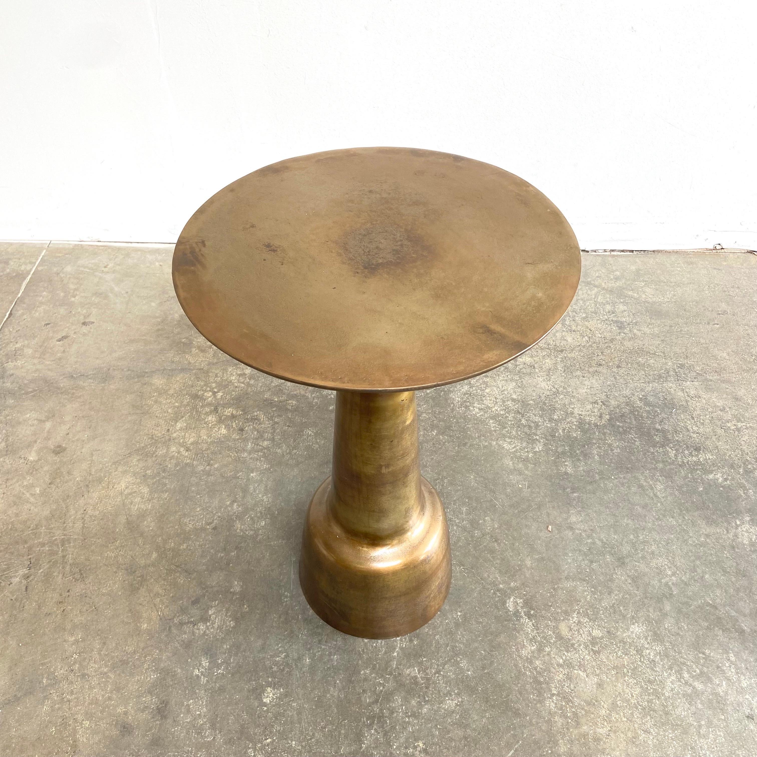 Vintage Modern Style Metal Side Table in Distressed Antique Brass Finish In New Condition In Brea, CA