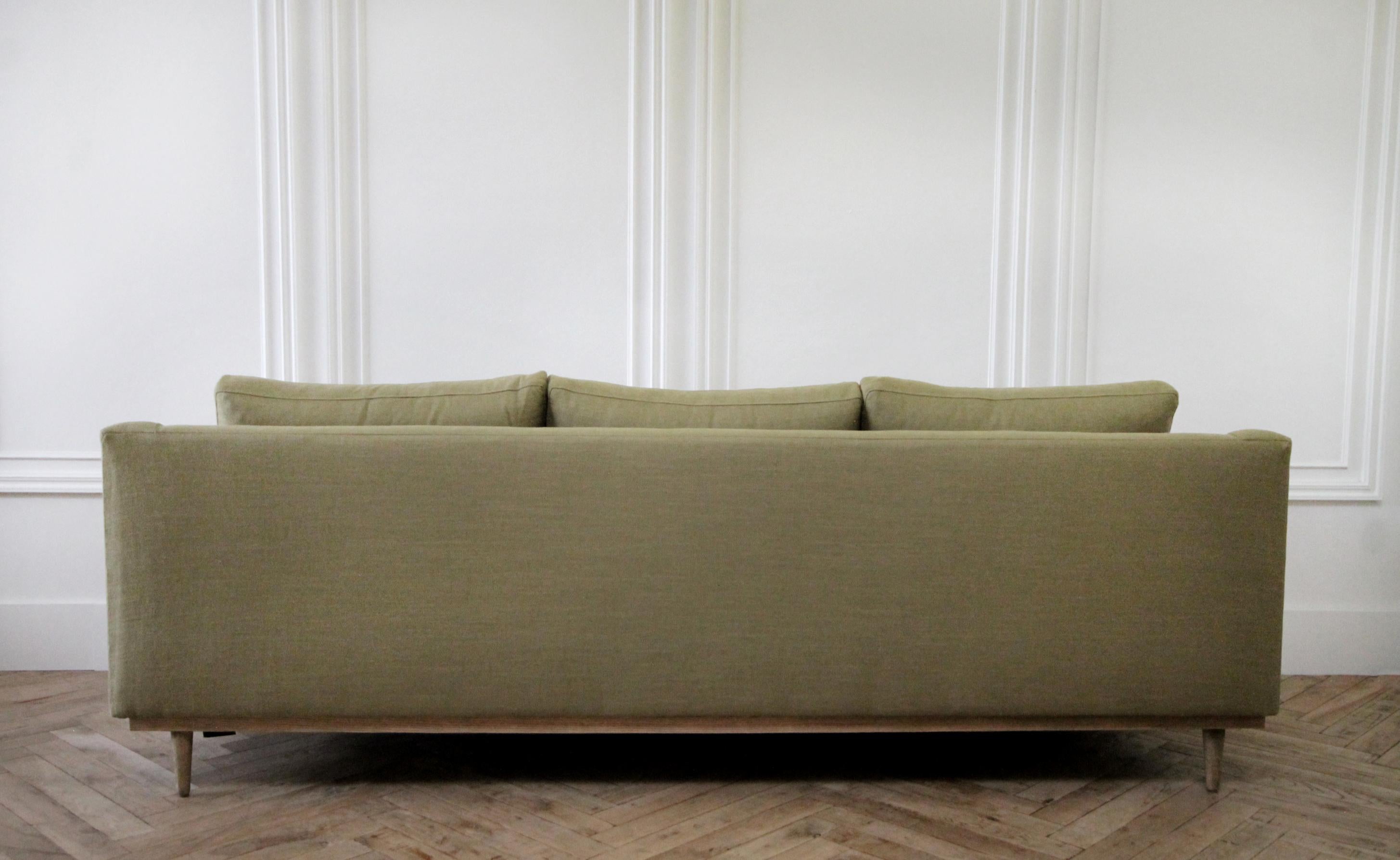 Cotton Vintage Modern Style Sofa with Down Cushions