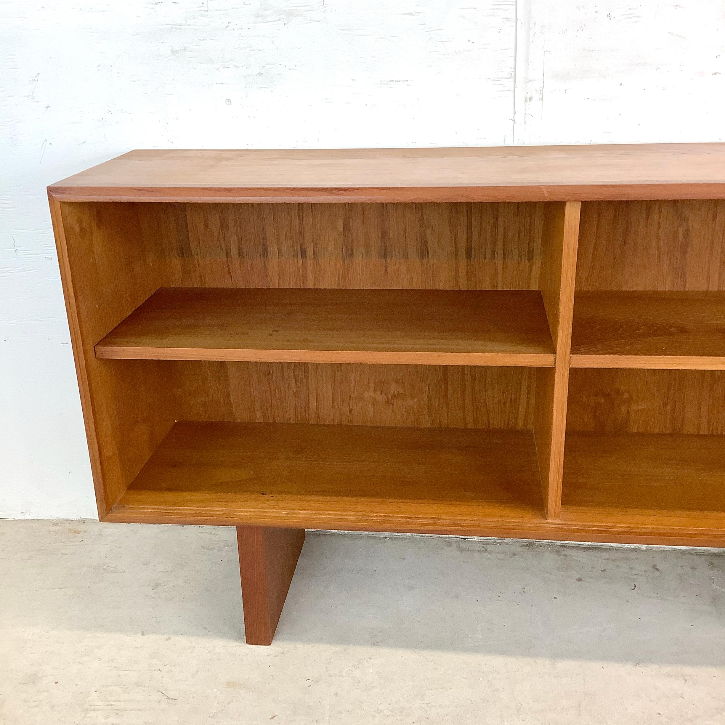 Vintage Modern Teak Bücherregal Topper im Angebot 5