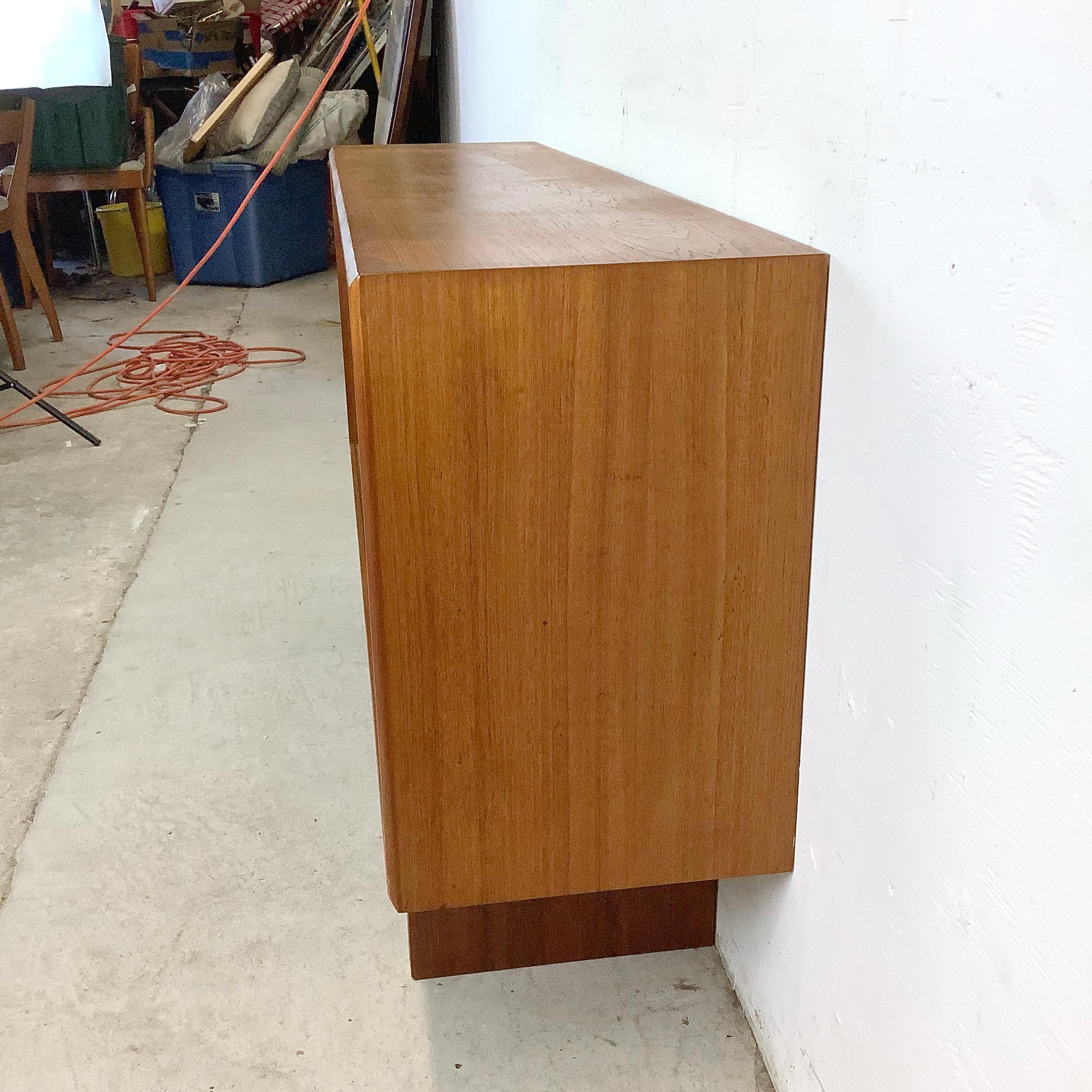 Vintage Modern Teak Bücherregal Topper im Angebot 1