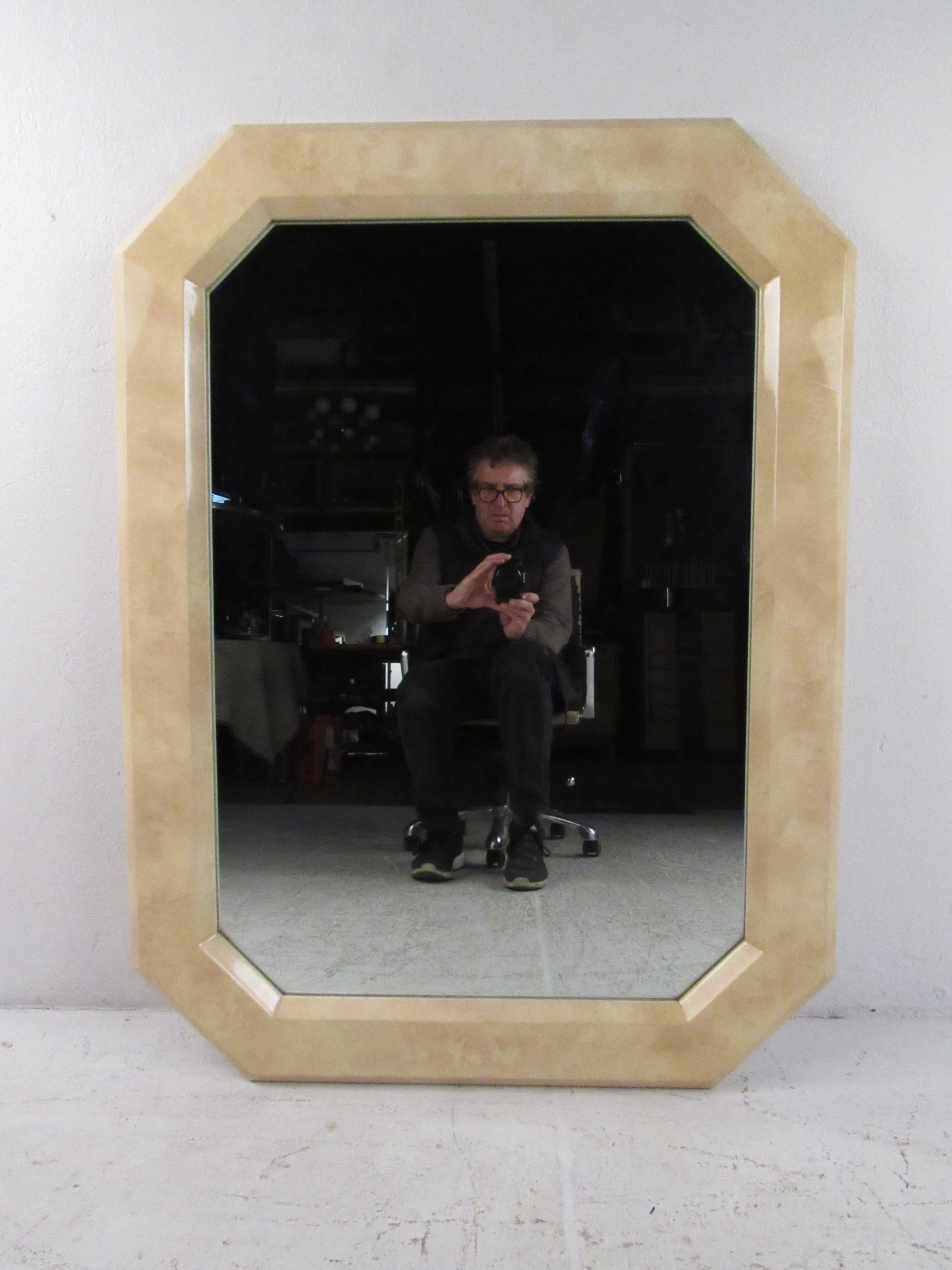A Mid-Century Modern tessellated mirror with elegant curved edges. Great for any office/home setting. Please confirm pickup with seller (NY/NJ).