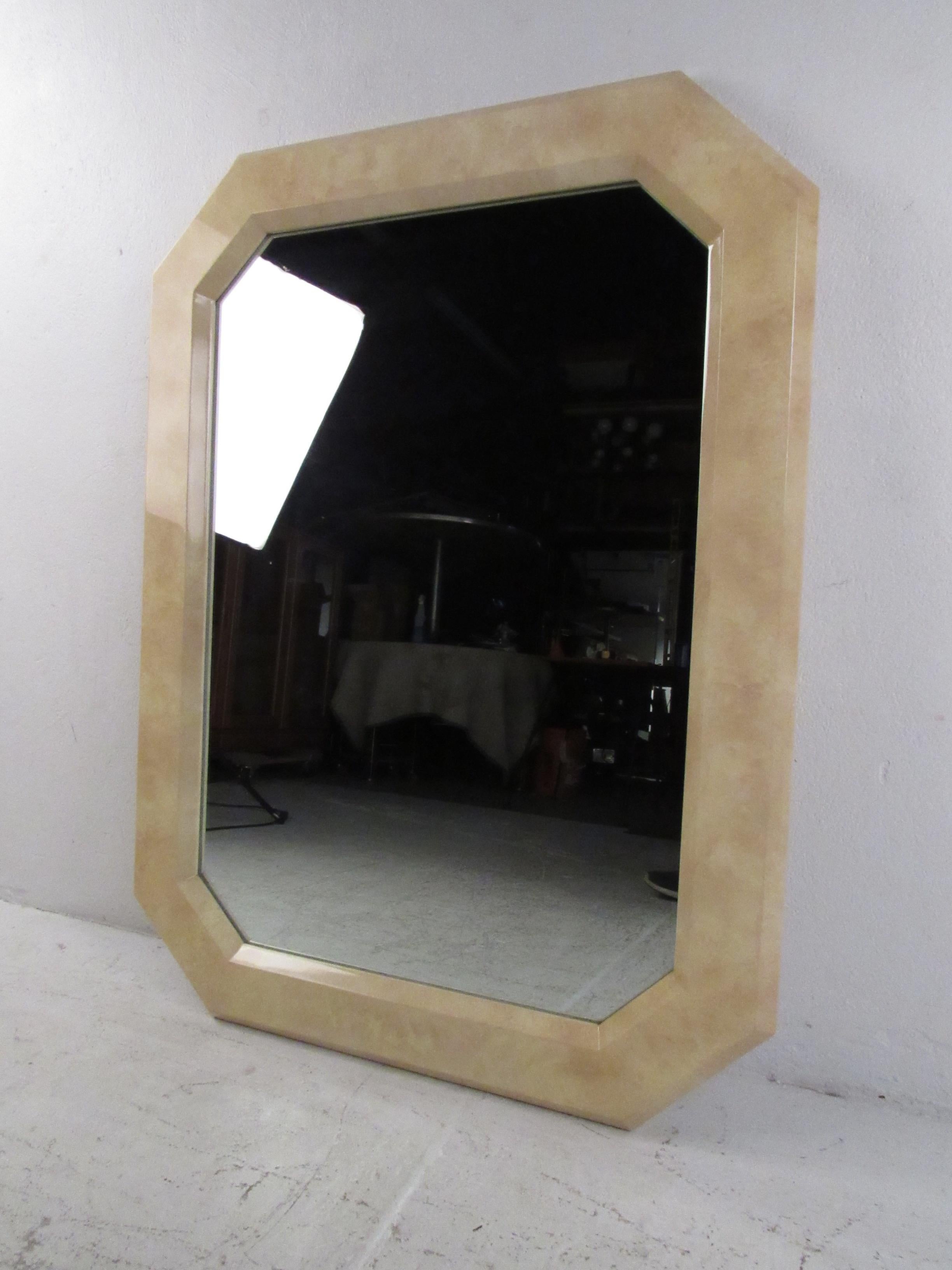 Vintage Modern Tessellated Mirror In Good Condition For Sale In Brooklyn, NY
