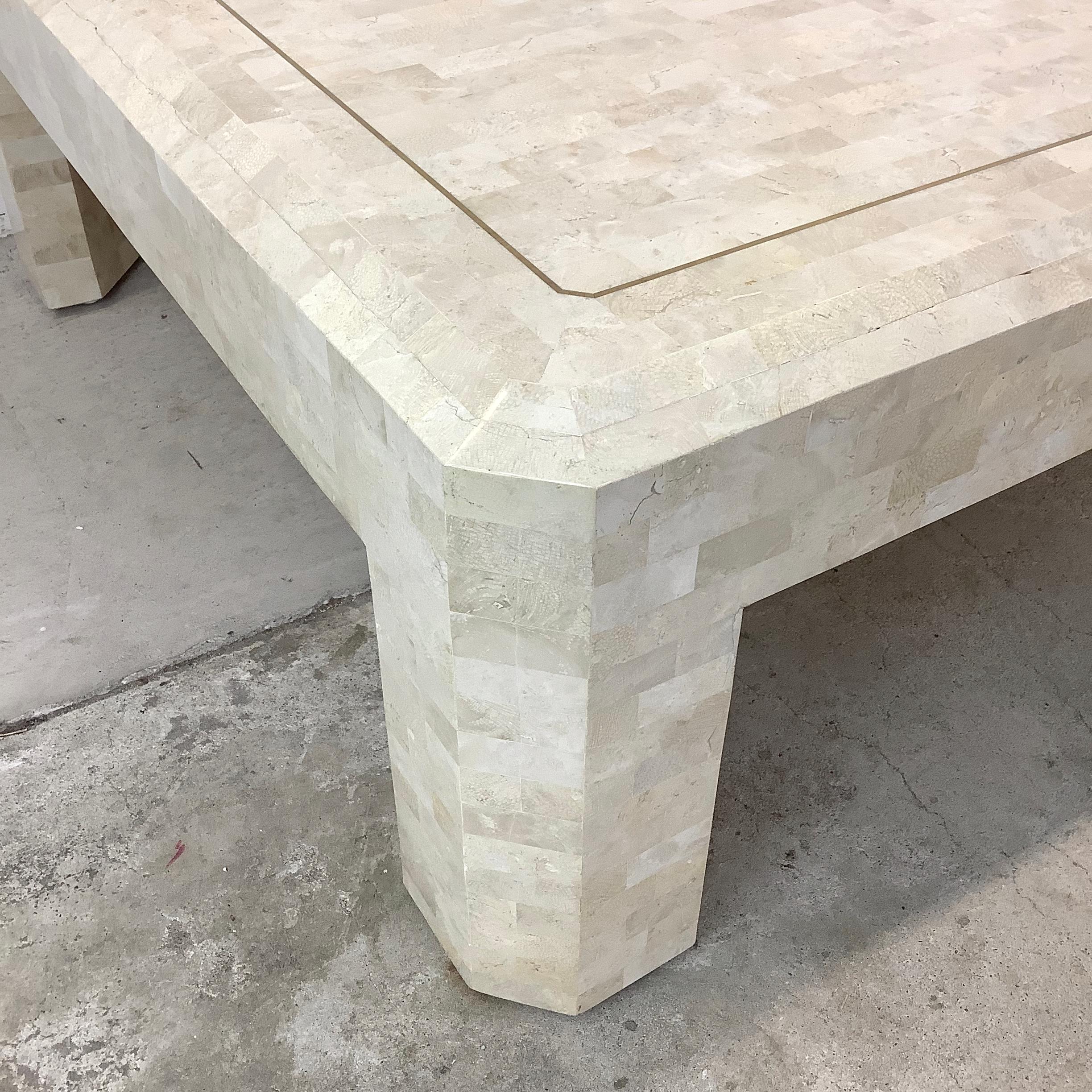Table basse moderne en pierre tessellée attr. Smith & Smith en vente 6