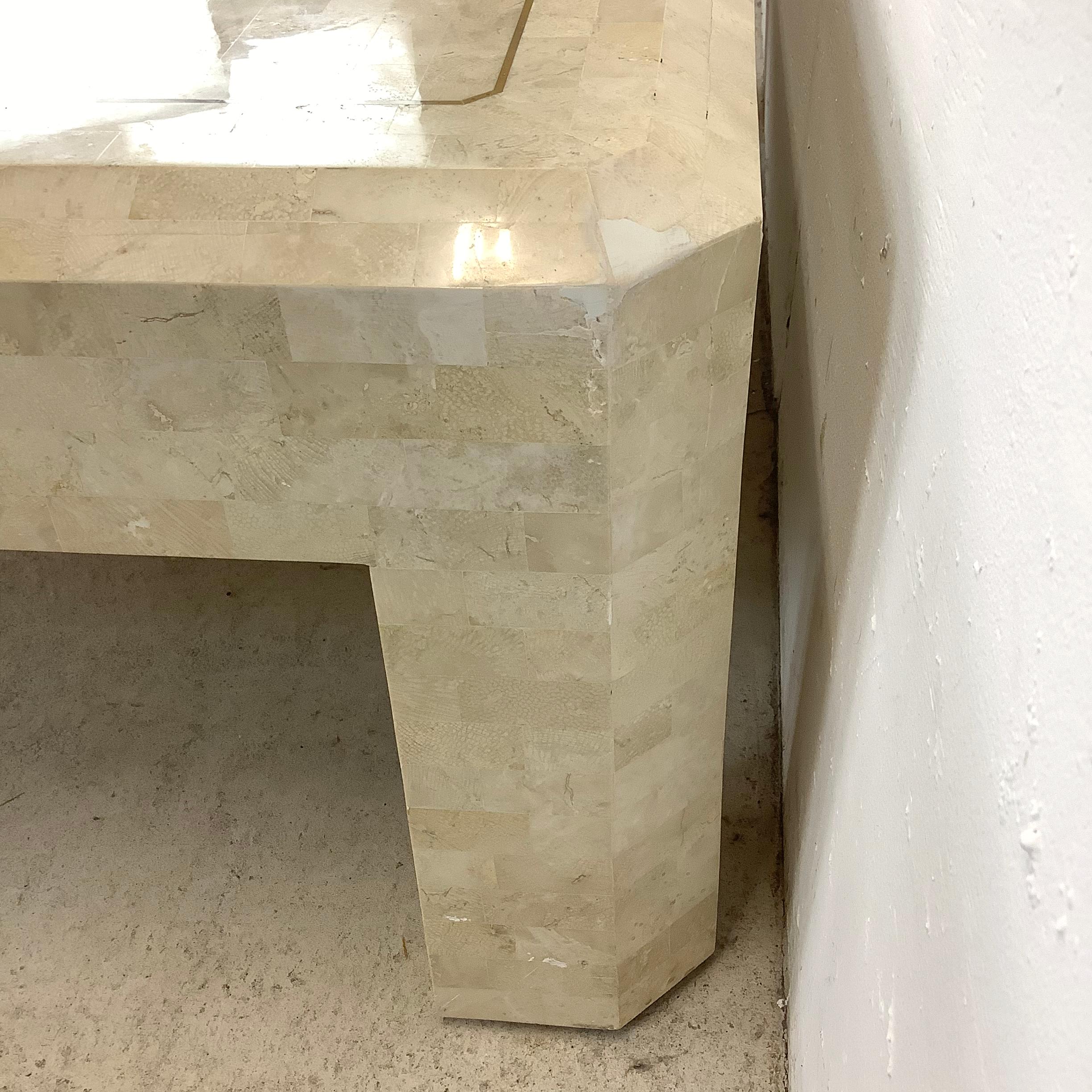 Table basse moderne en pierre tessellée attr. Smith & Smith en vente 7